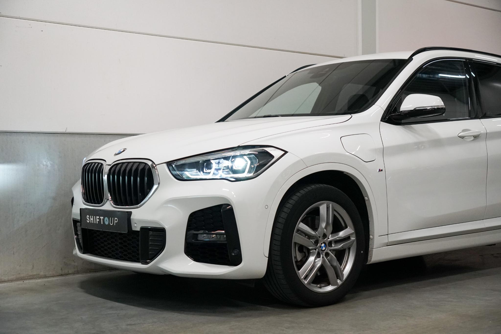 Foto van BMW X1 Xdrive25e