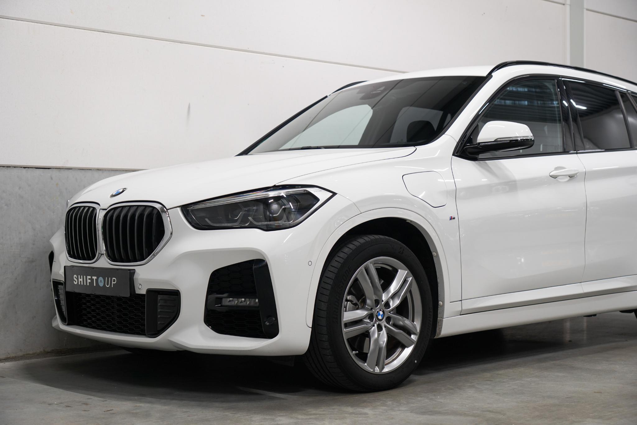 Foto van BMW X1 Xdrive25e