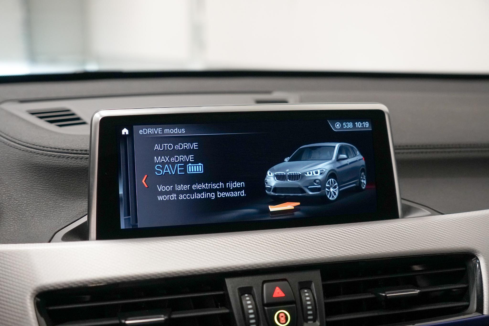 Foto van BMW X1 Xdrive25e