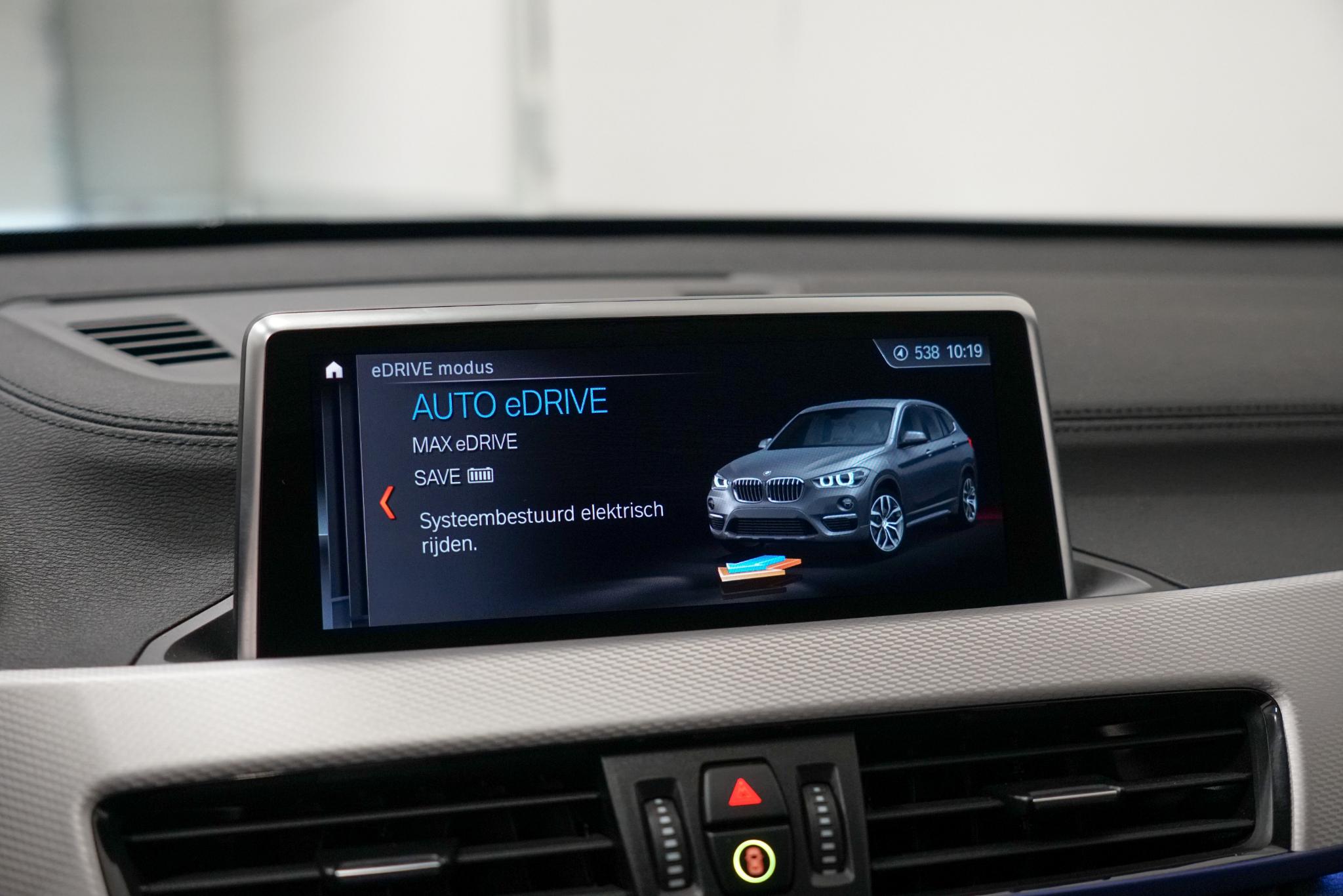 Foto van BMW X1 Xdrive25e