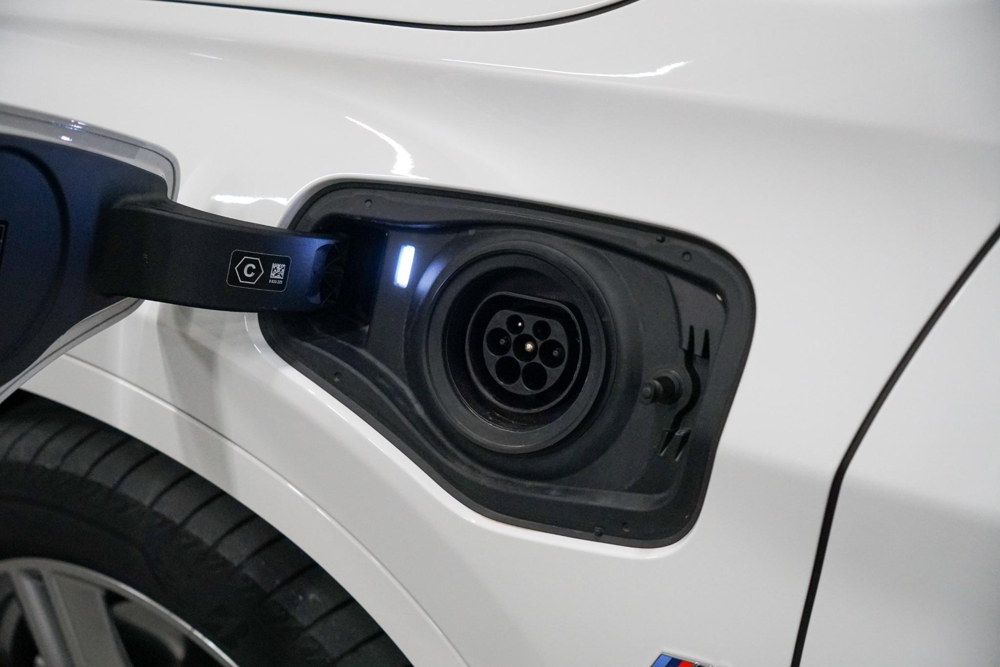 Foto van BMW X1 Xdrive25e