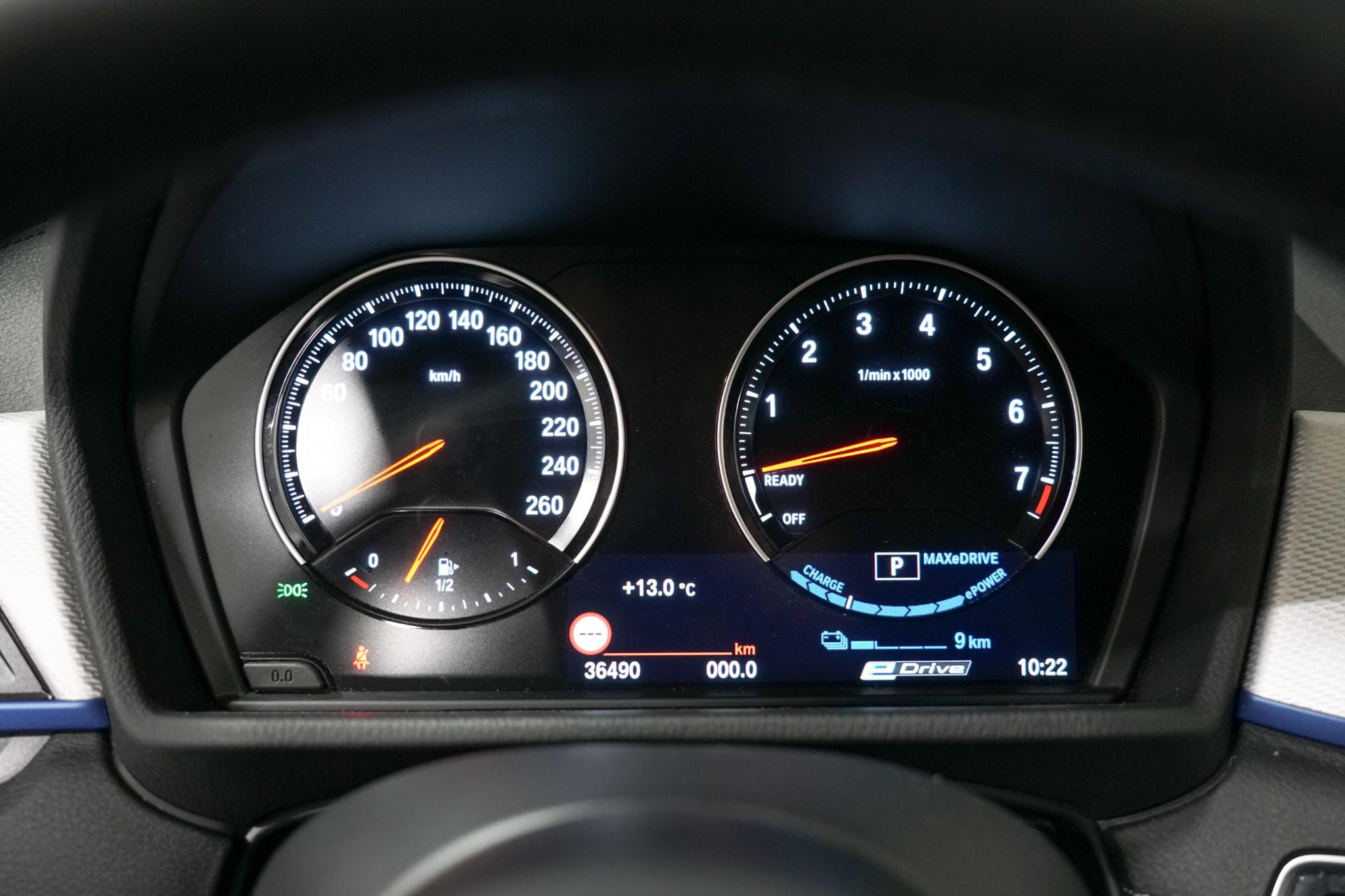 Foto van BMW X1 Xdrive25e