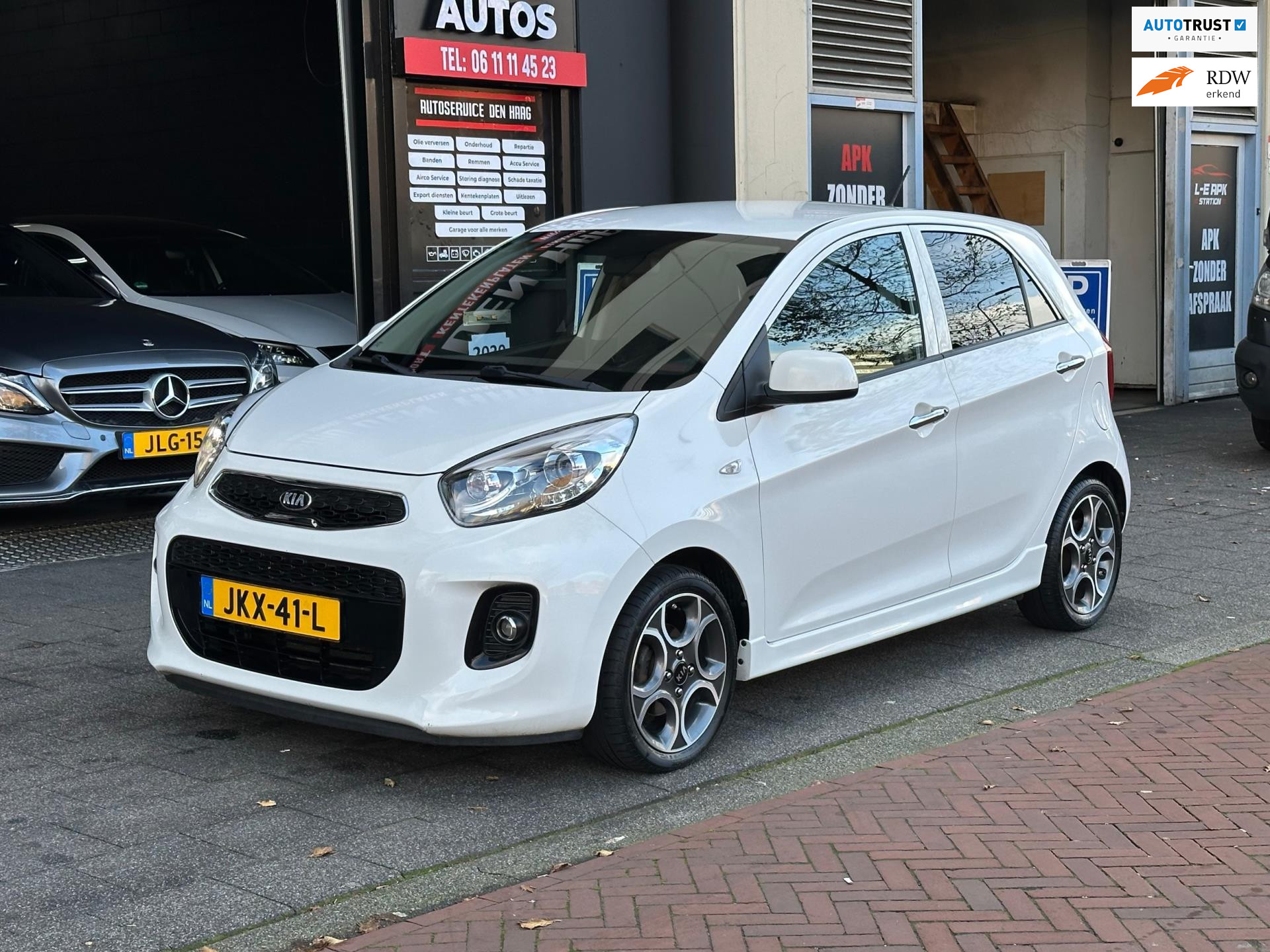 Kia Picanto 1.2 CVVT DynamicLine Automaat Airco PDC 2017 - voorkant