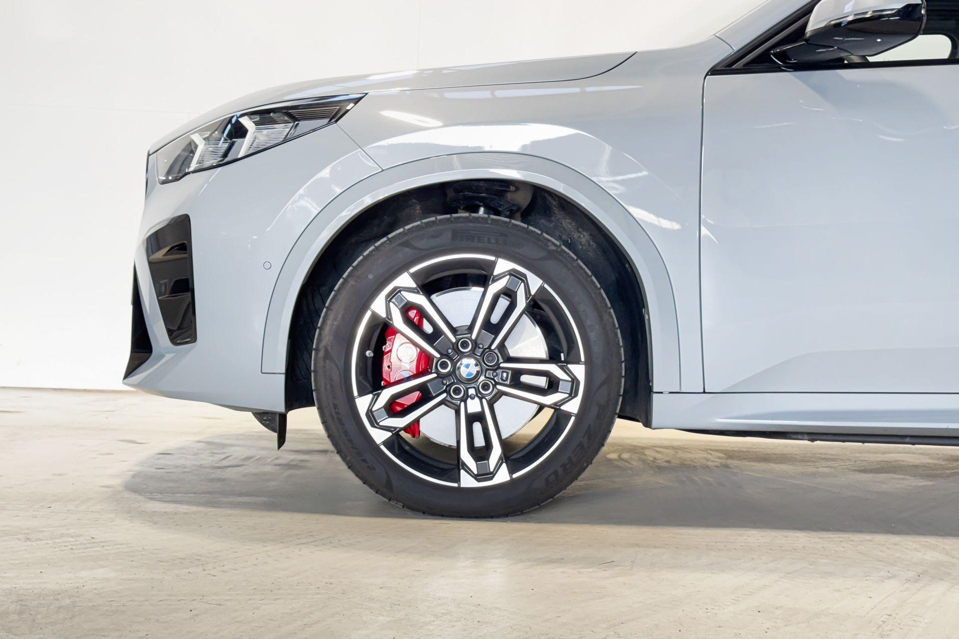 Foto van BMW Ix2 Edrive20