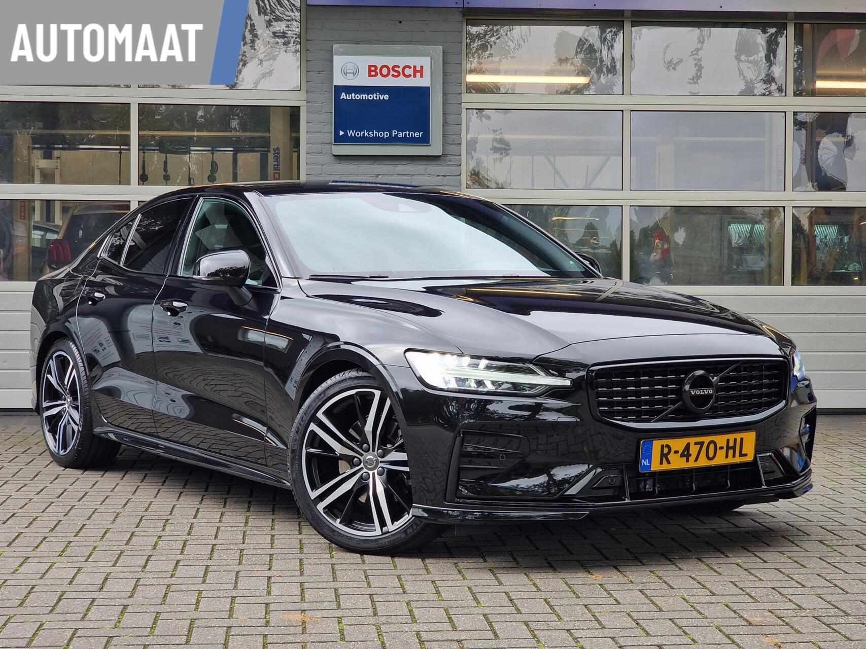 Volvo S60 2.0 B3 R-Design|Trekhaak|19-inch|Memory-stoelen|digi-dash|LED-koplampen| 2022 - voorkant