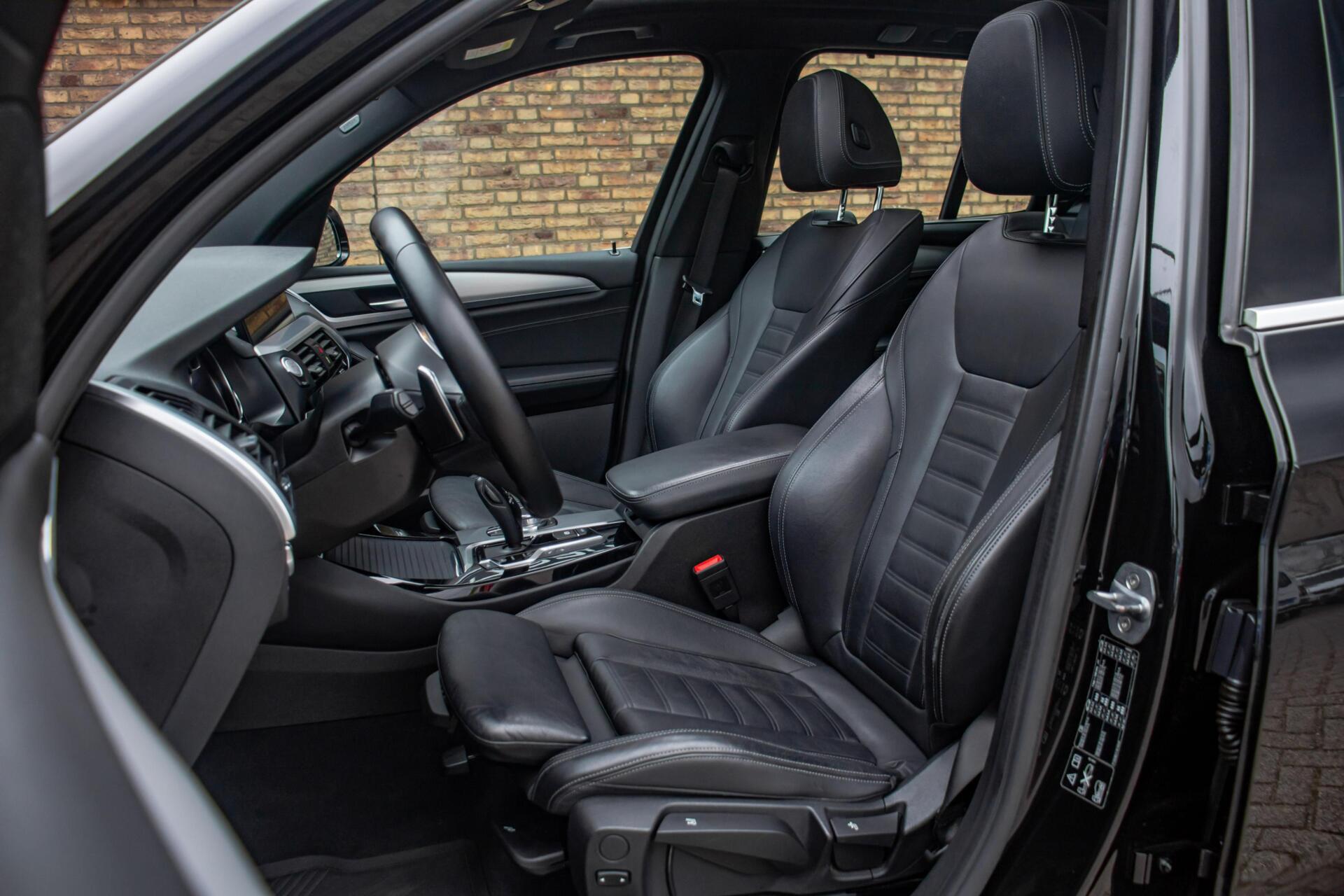 Foto van BMW X3 Xdrive20i