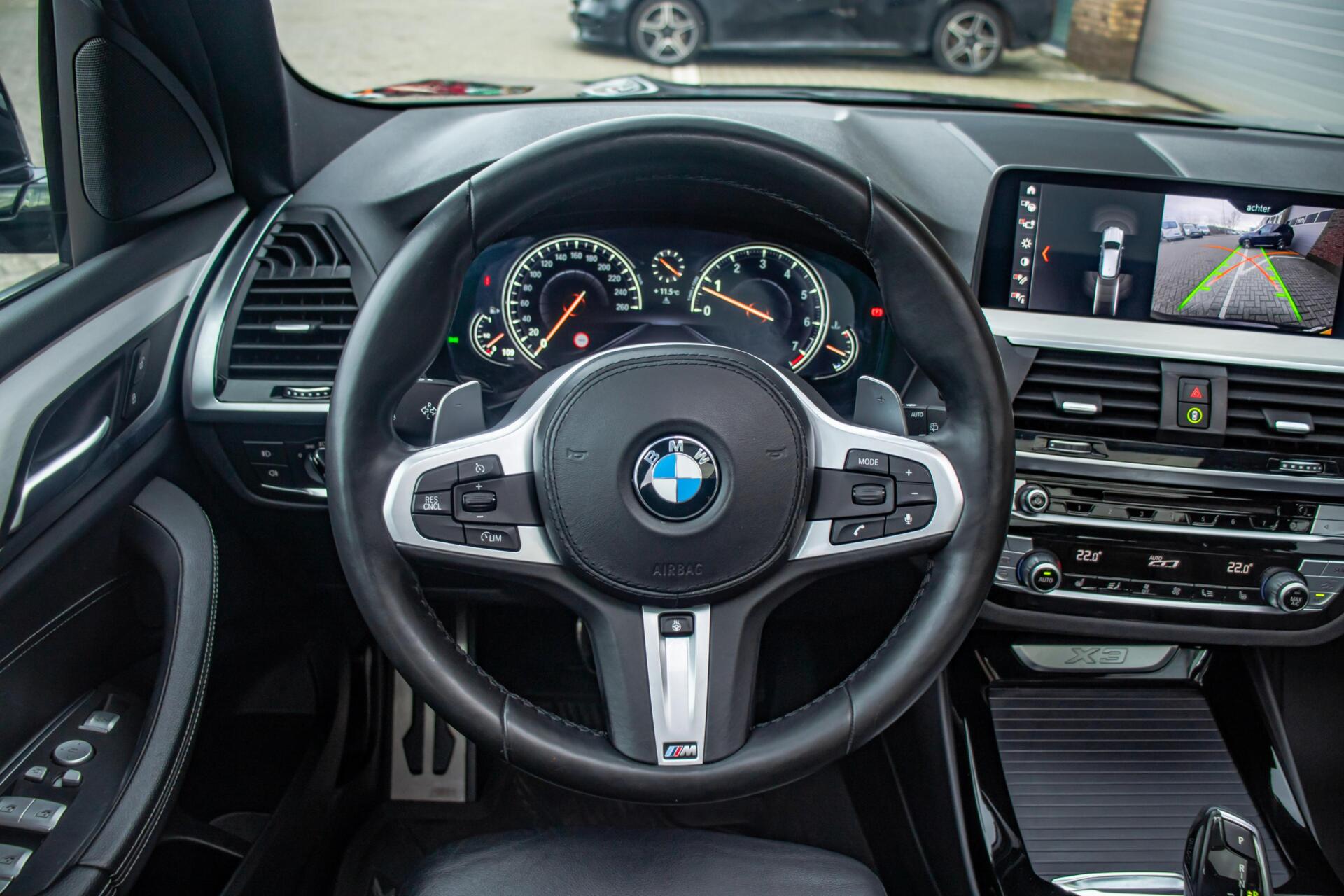 Foto van BMW X3 Xdrive20i