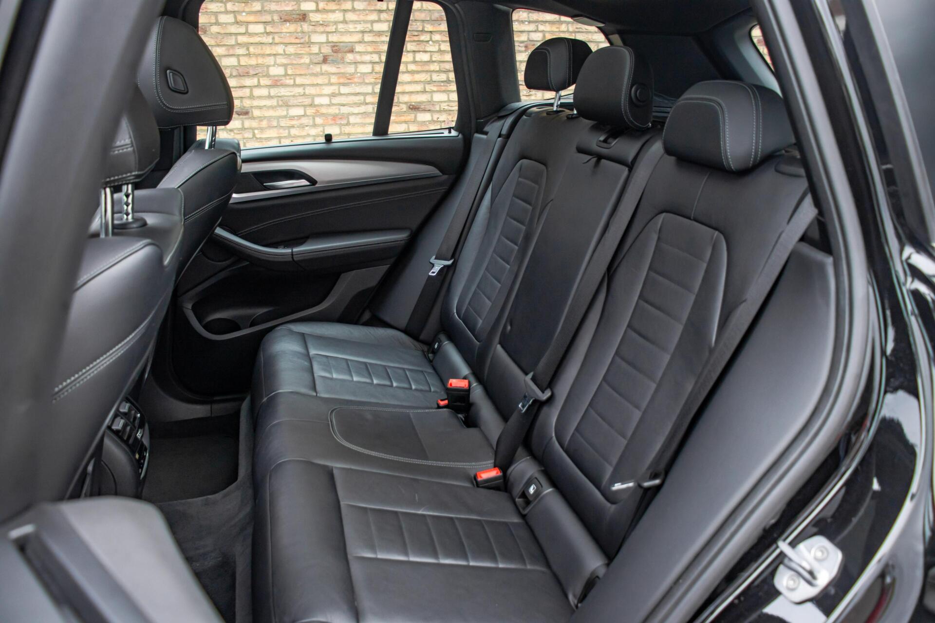 Foto van BMW X3 Xdrive20i