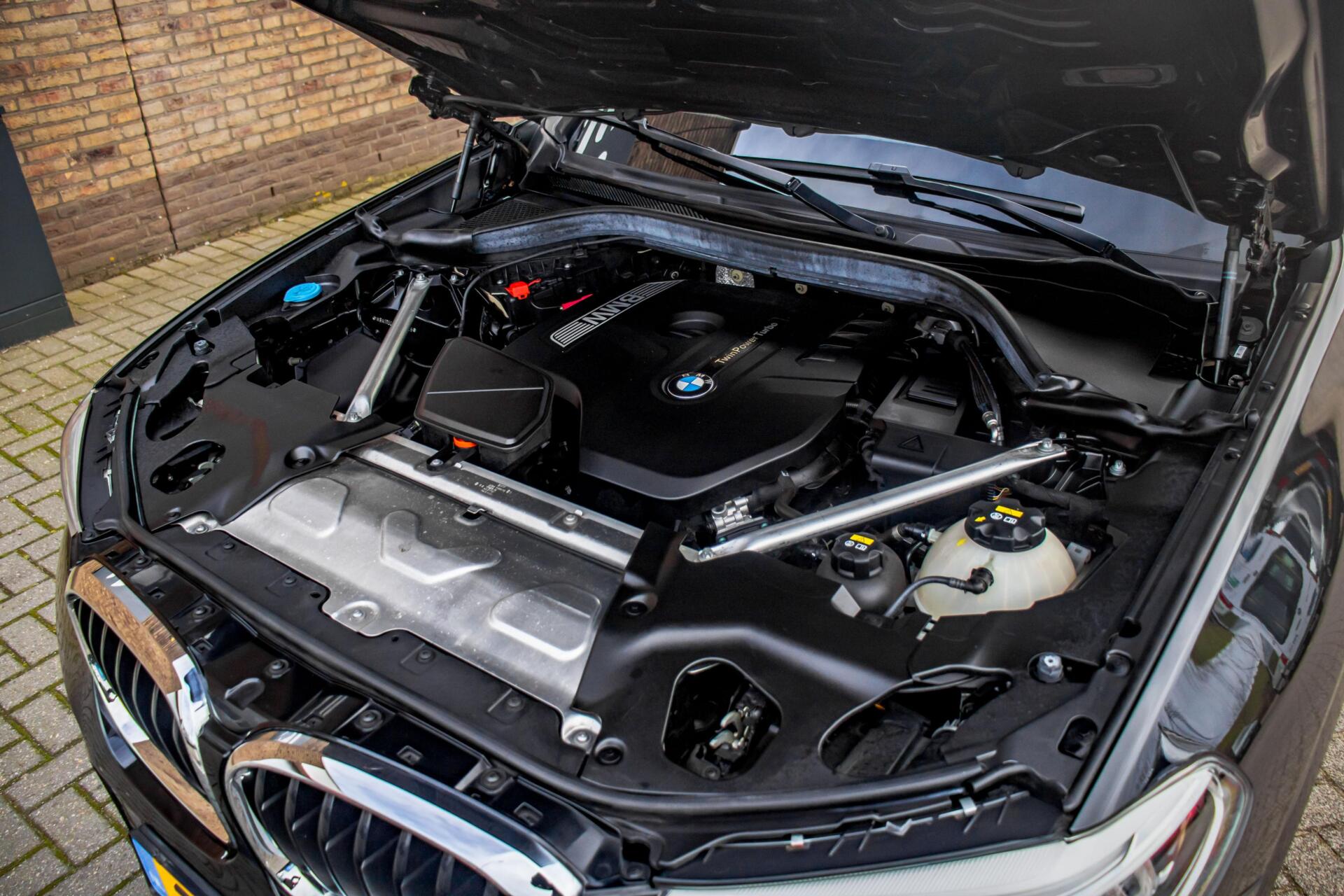Foto van BMW X3 Xdrive20i