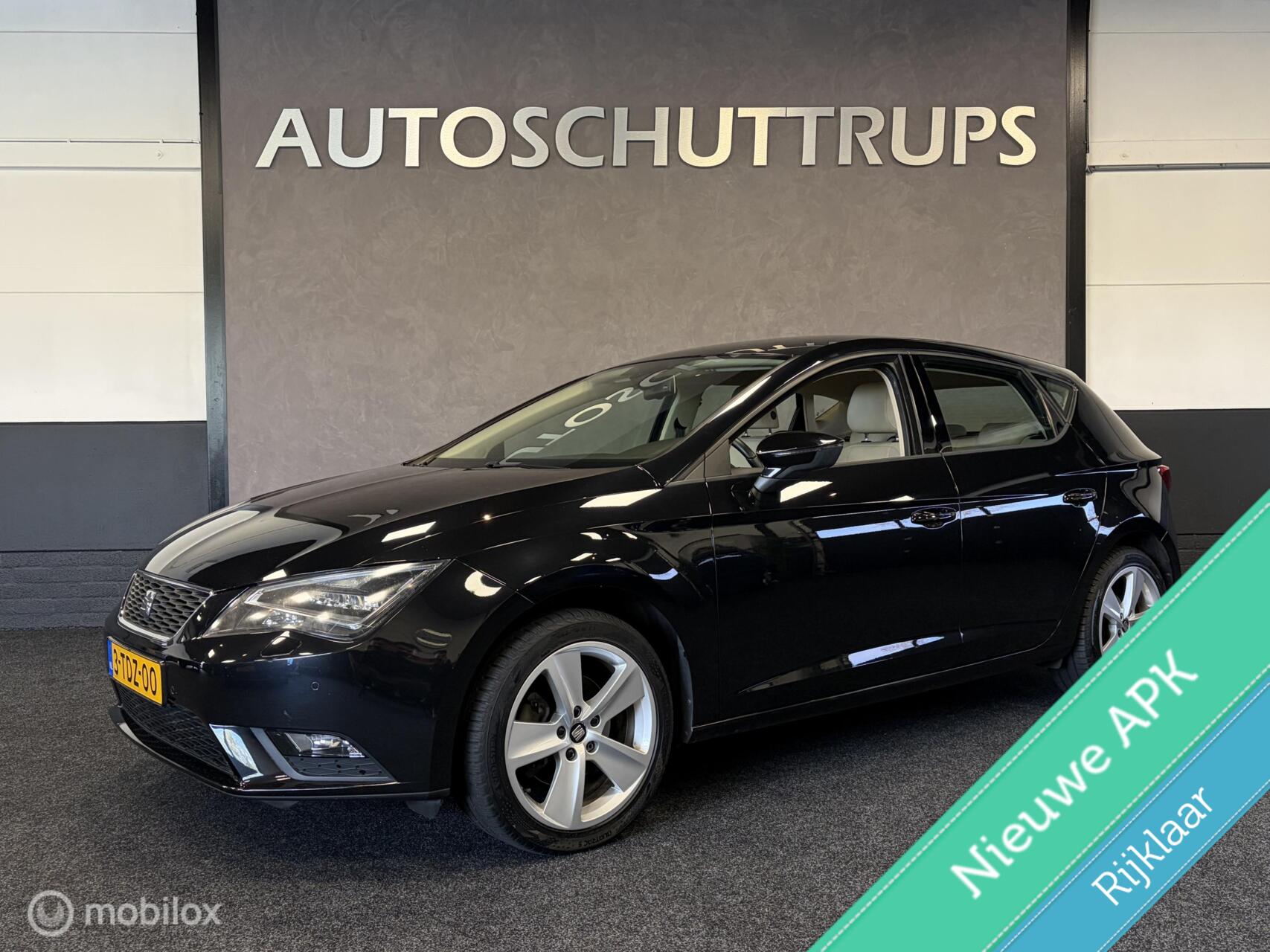 Seat Leon 1.4 TSI Style LEDER / STOELVERW. / NAVI / CLIMA / CRUISE / LED / TREKHAAK 2015 - voorkant