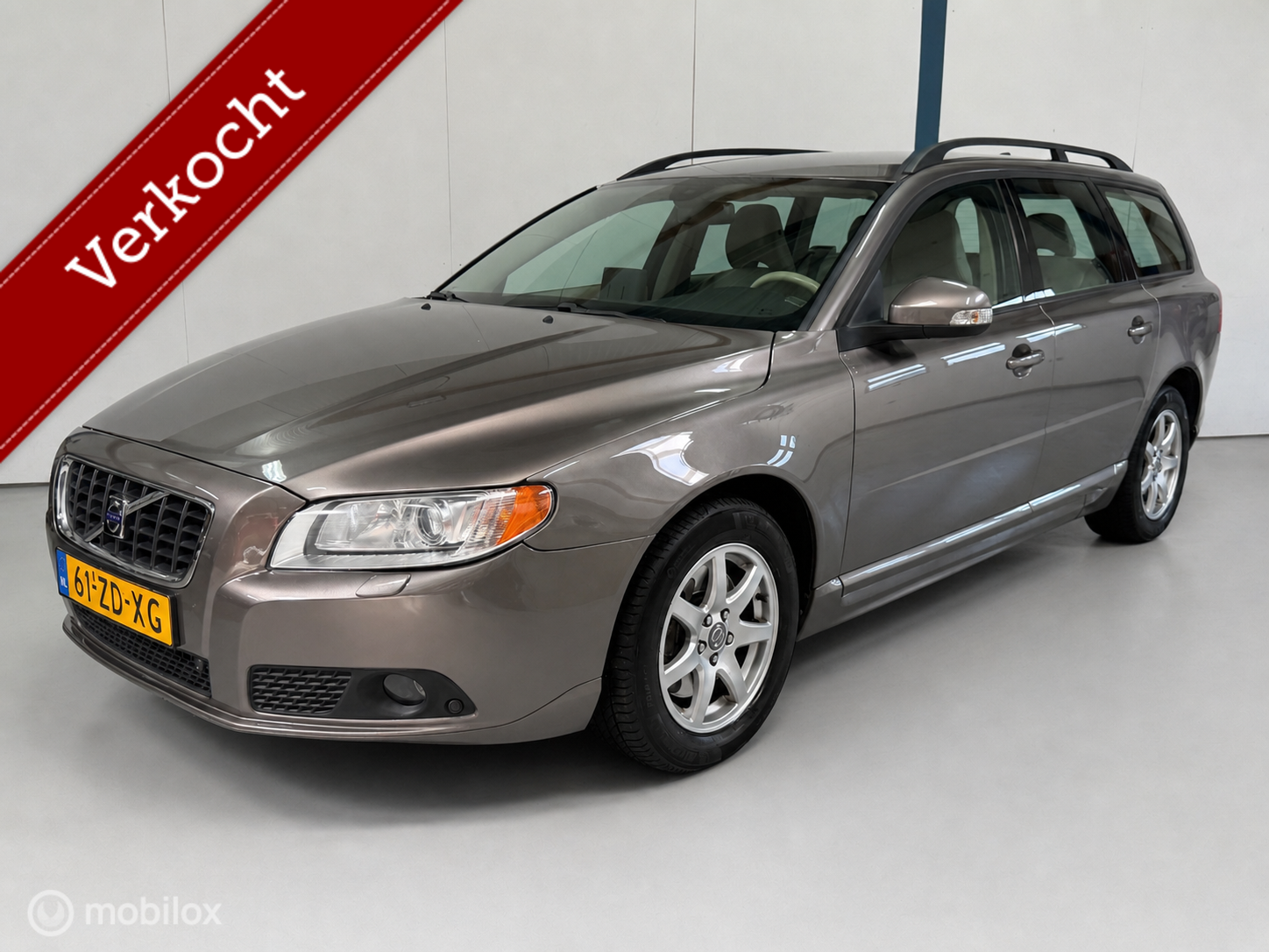 Volvo V70 2.5T NL-AUTO / 1E EIGENAAR / DEALER HISTORIE 2008 - voorkant