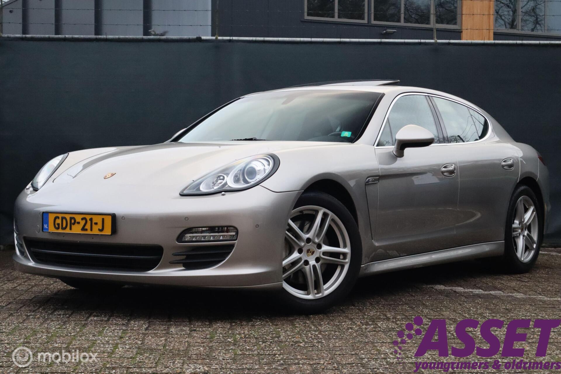 Foto van PORSCHE PANAMERA S