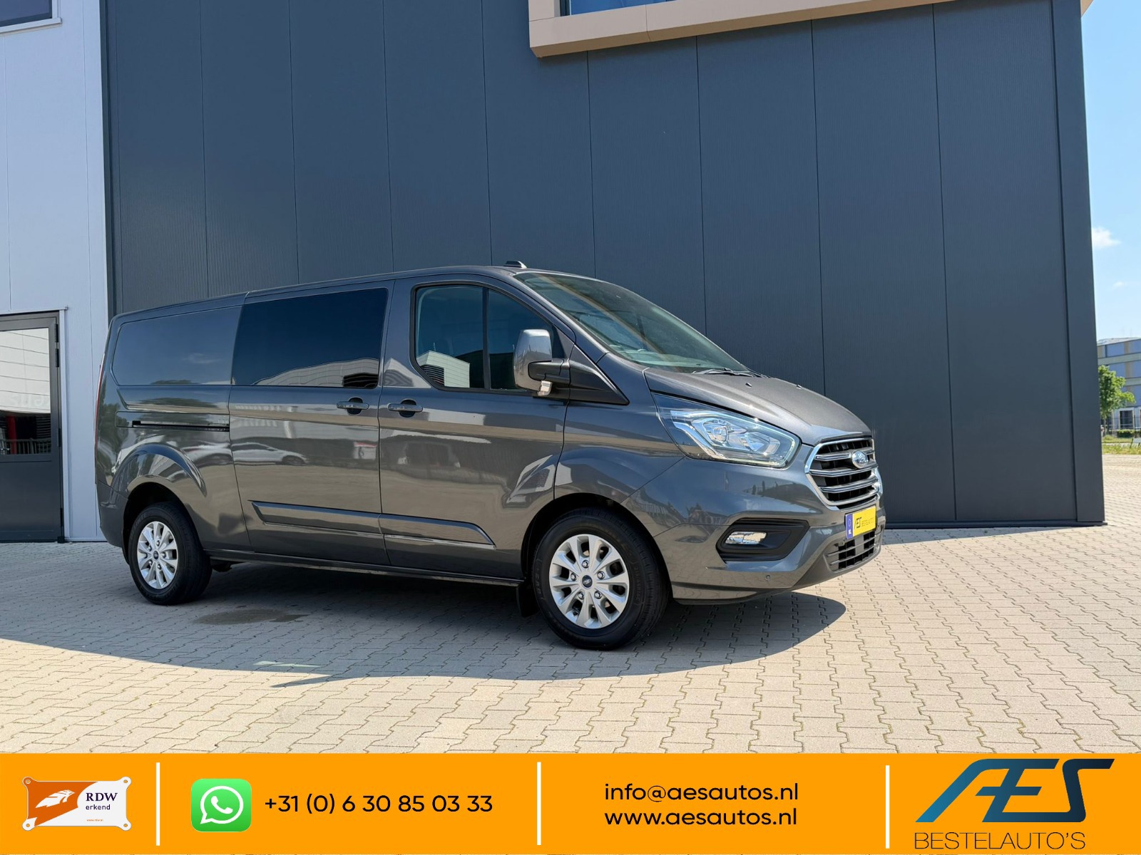 Ford Transit Custom 300 2.0 TDCI L2H1 Limited DC 2022 - voorkant