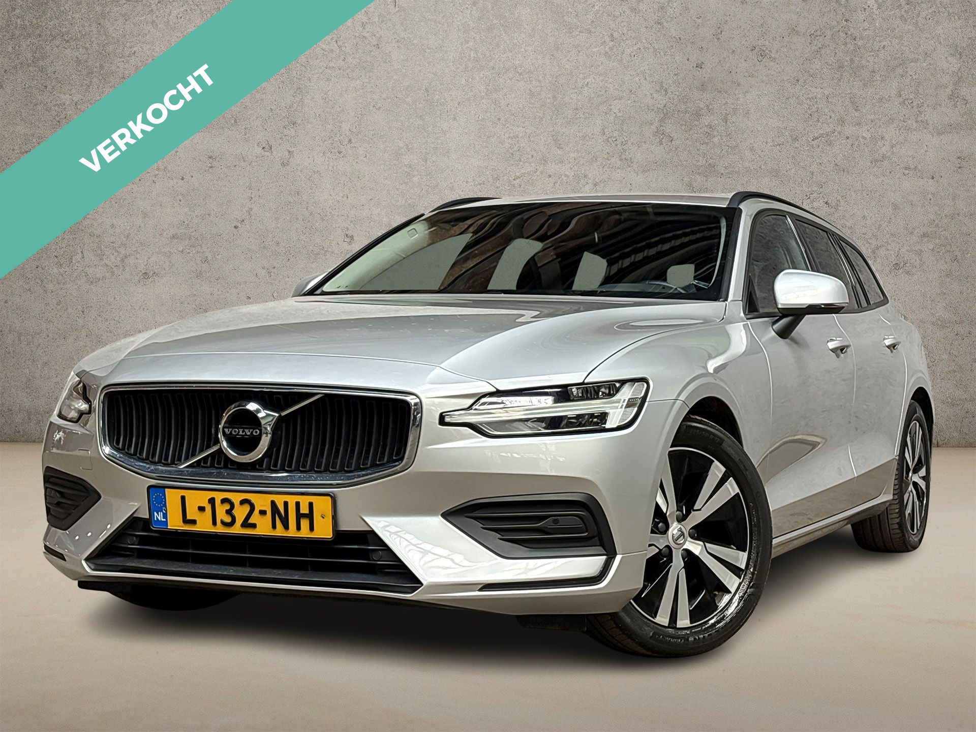 Volvo V60 2.0 B3 Sport 2021 - voorkant