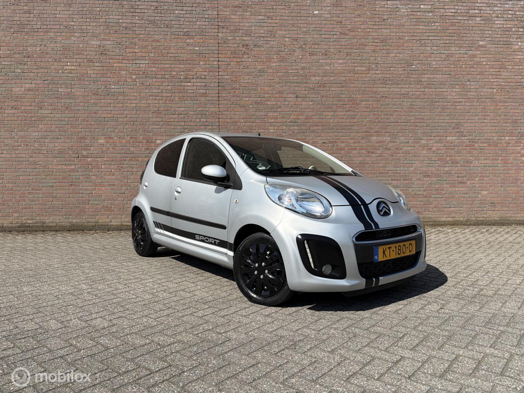 Citroen Citroen C1 1.0 Attraction / AIRCO / Elec. Ramen / 5 DRS 2013 - voorkant