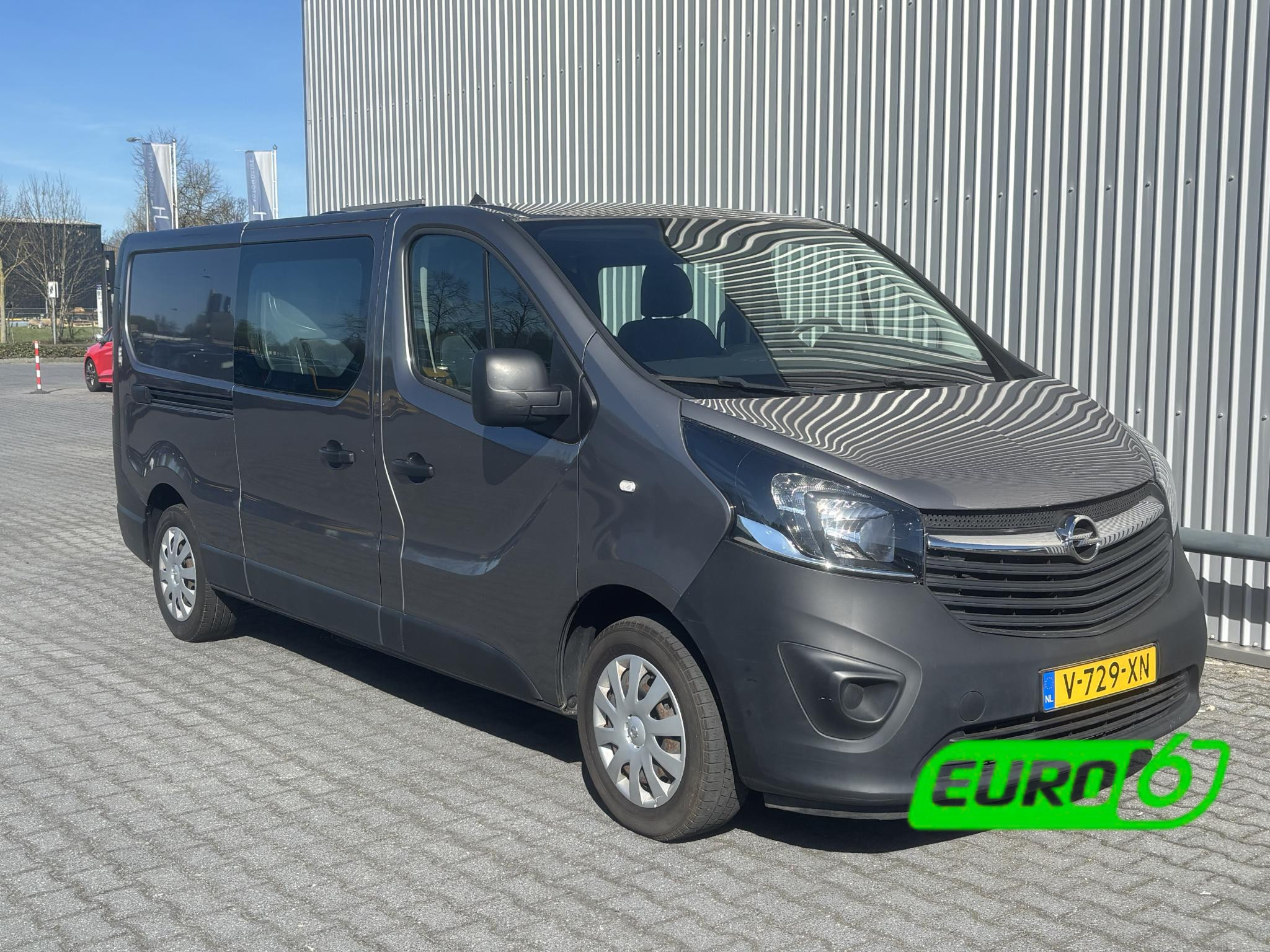 Foto van OPEL VIVARO-B