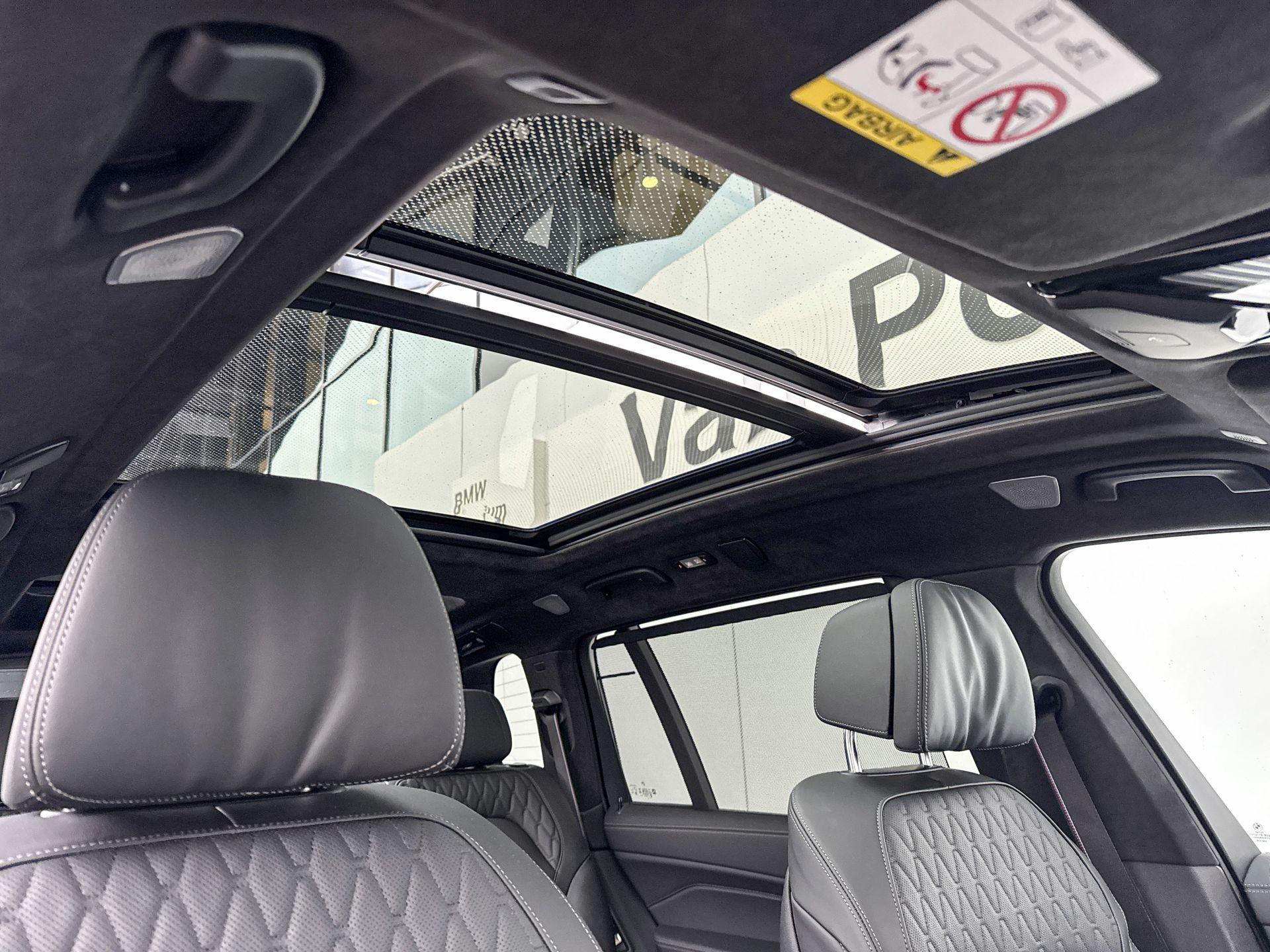 Foto van BMW X7 M60i xDrive
