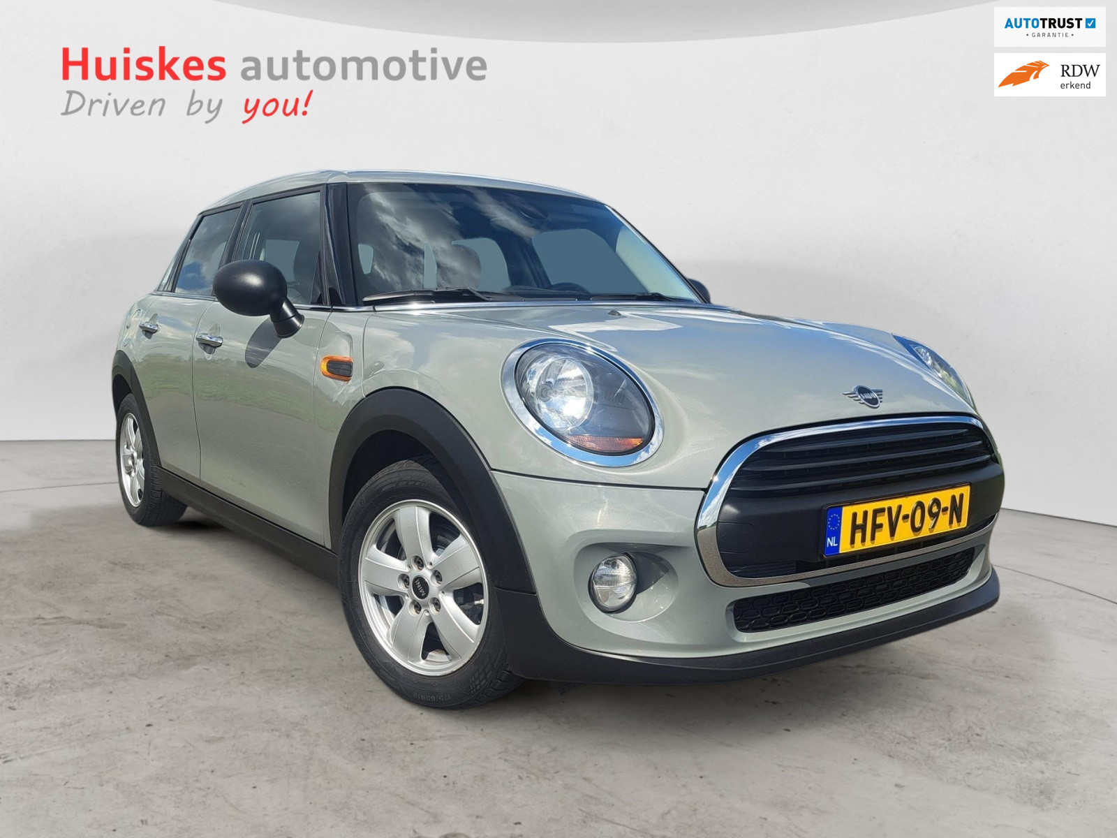 Foto van MINI ONE