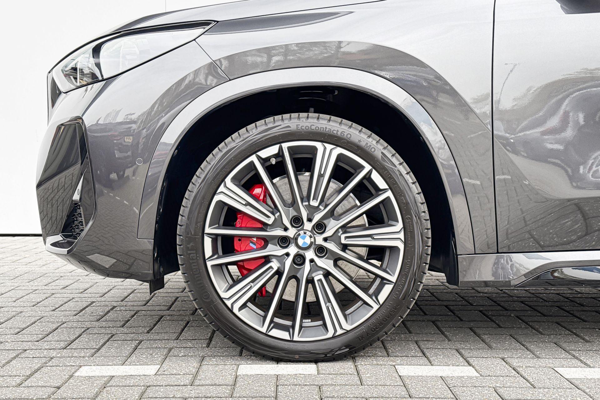 Foto van BMW Ix1 Edrive20