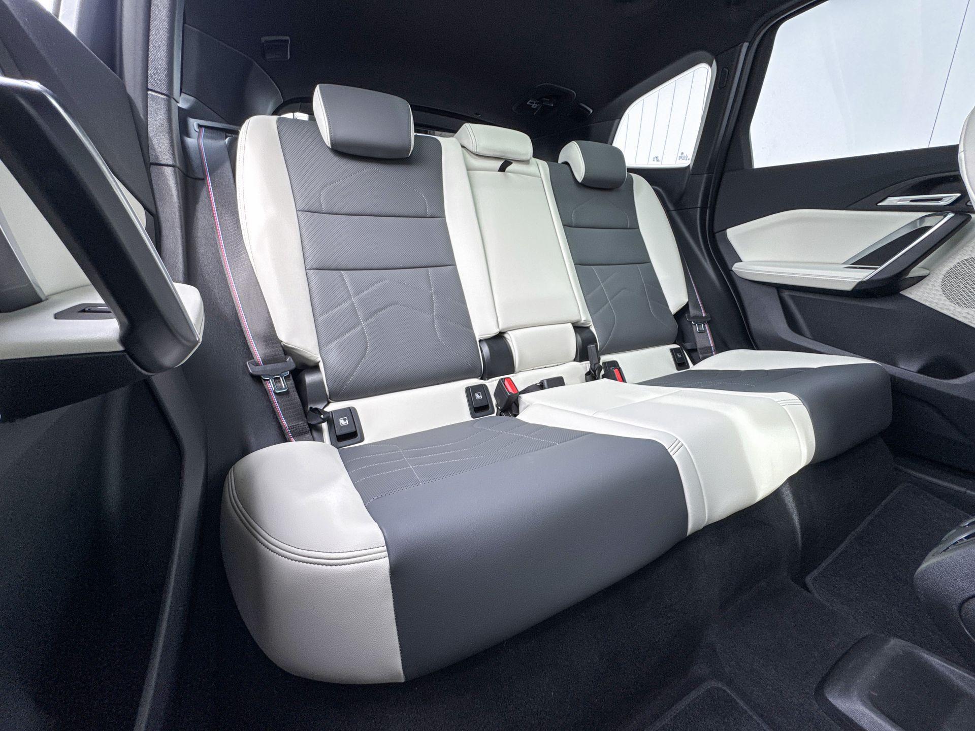 Foto van BMW Ix1 Edrive20