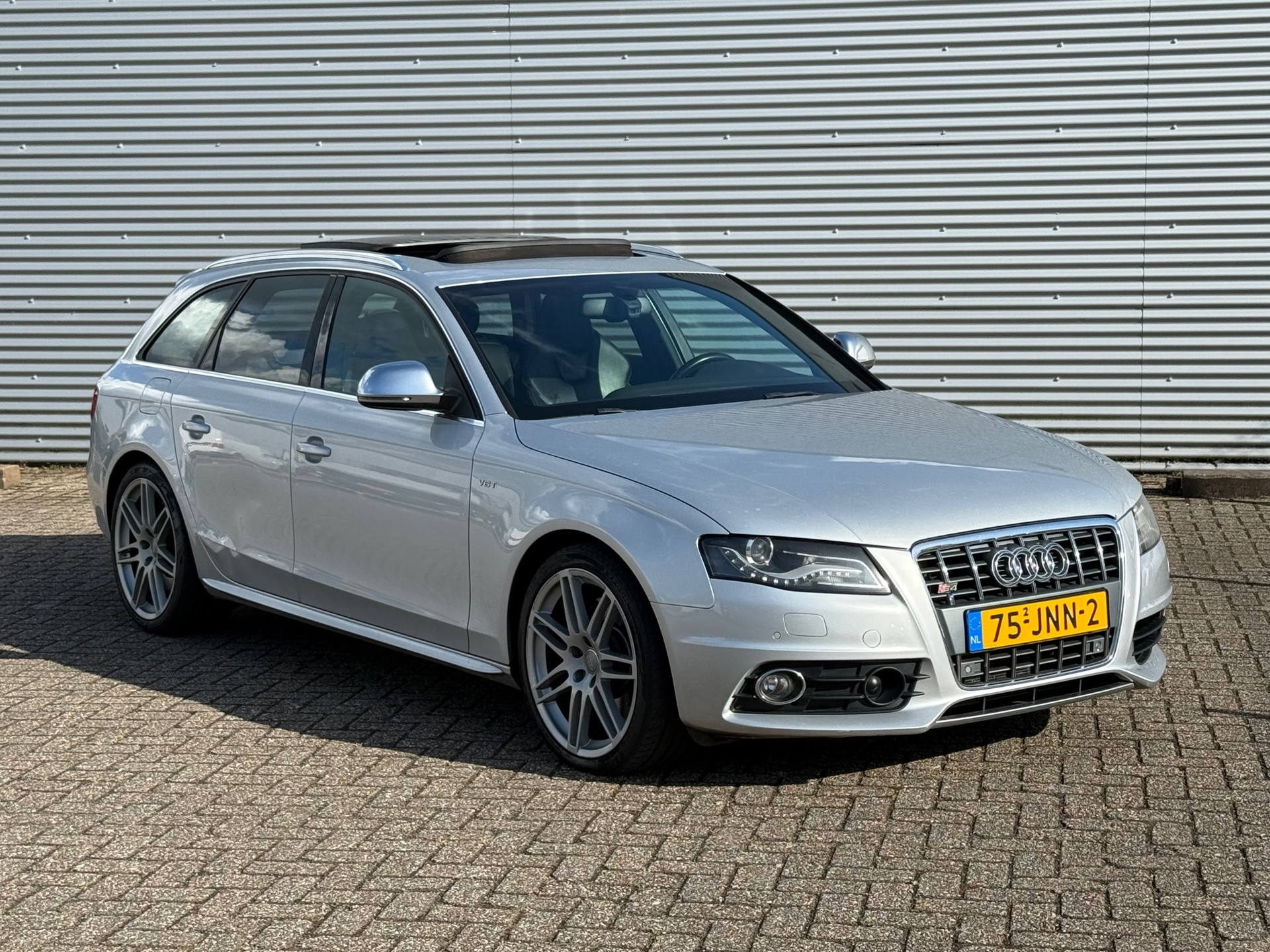Audi Audi S4 3.0 TFSI S4 quattro / Panorama / Navi / Camera / Kuipstoelen / Xenon - LED 2009 - voorkant