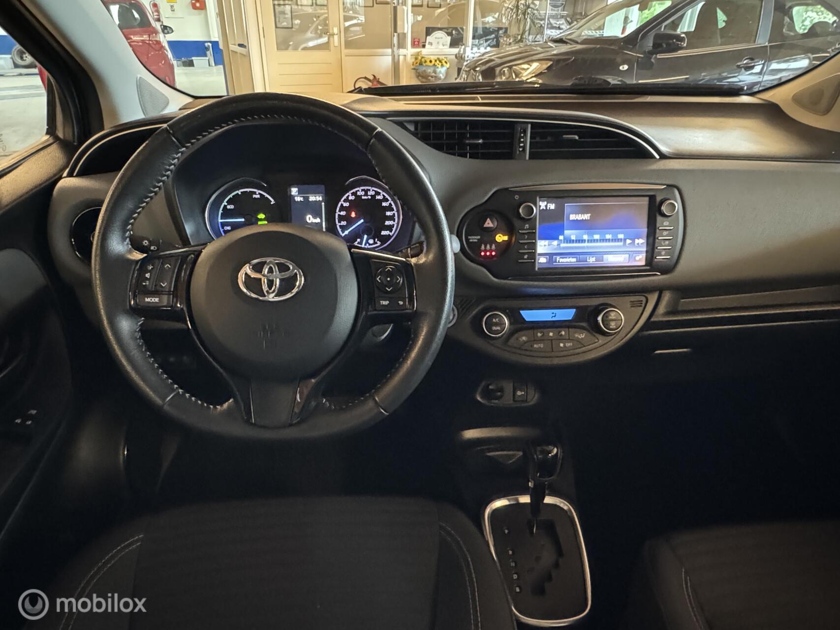Foto van Toyota Toyota Yaris Hybrid