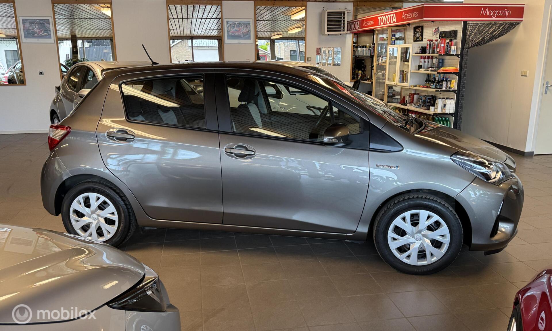 Foto van Toyota Toyota Yaris Hybrid