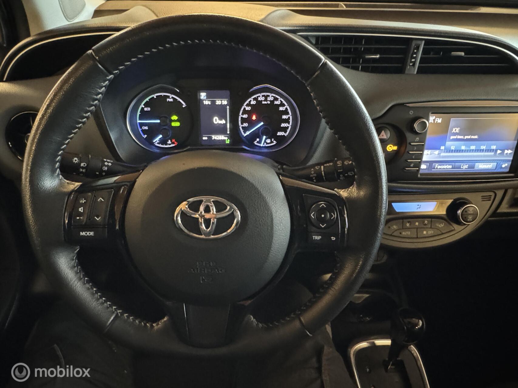 Foto van Toyota Toyota Yaris Hybrid