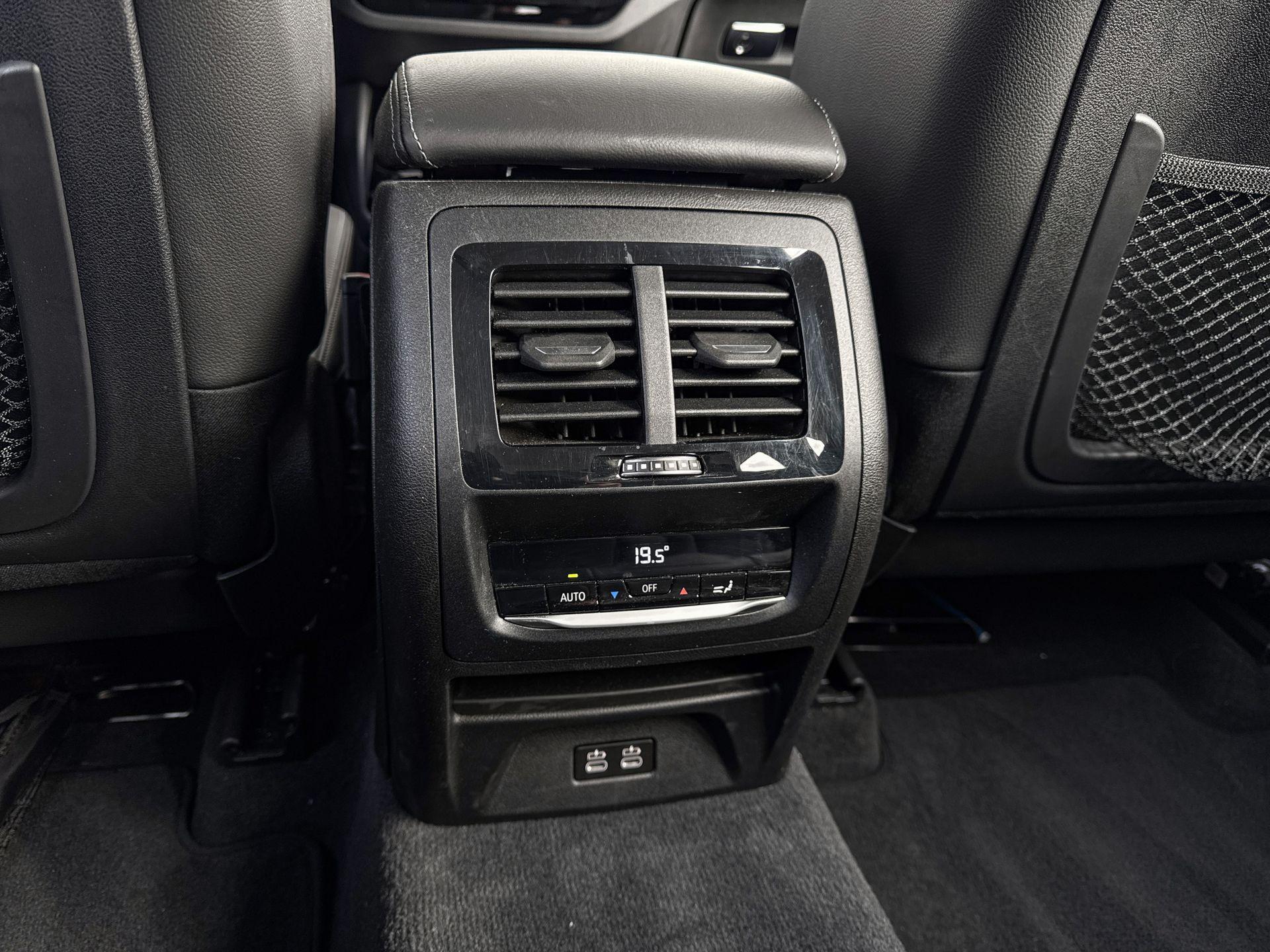 Foto van BMW X3 Xdrive20i