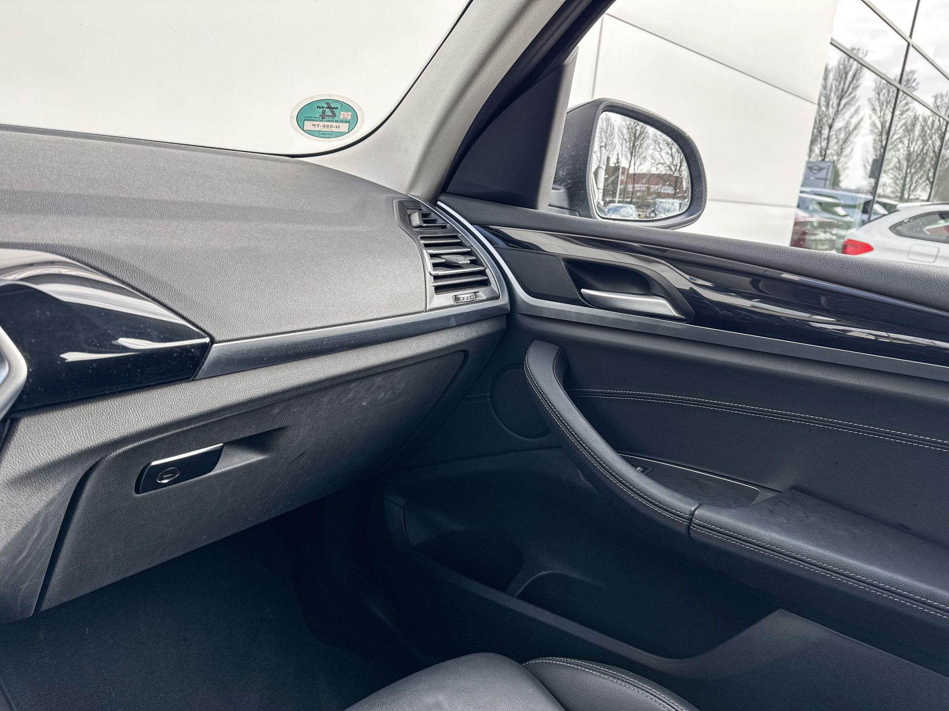 Foto van BMW X3 Xdrive20i