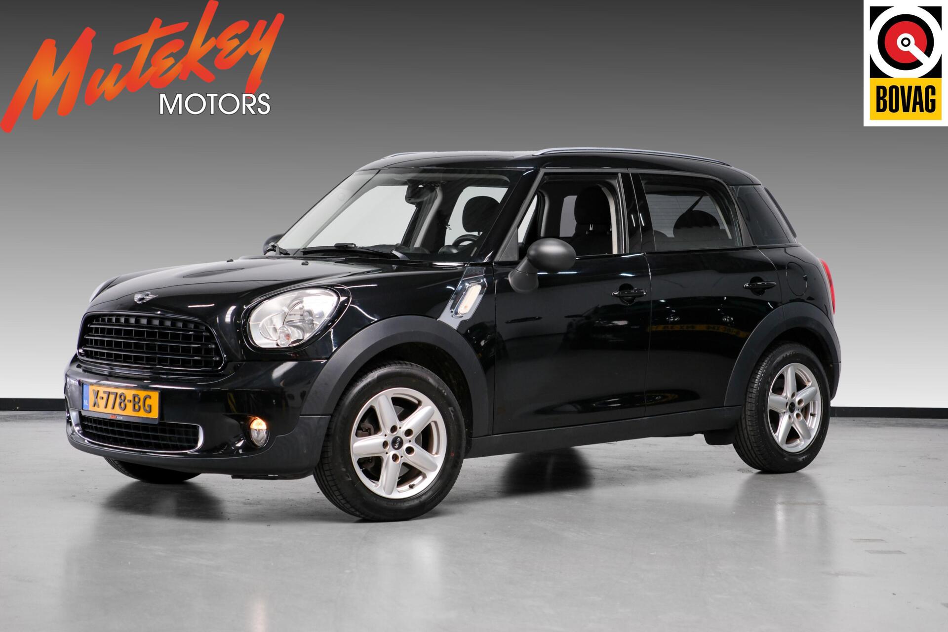 Foto van MINI ONE COUNTRYMAN
