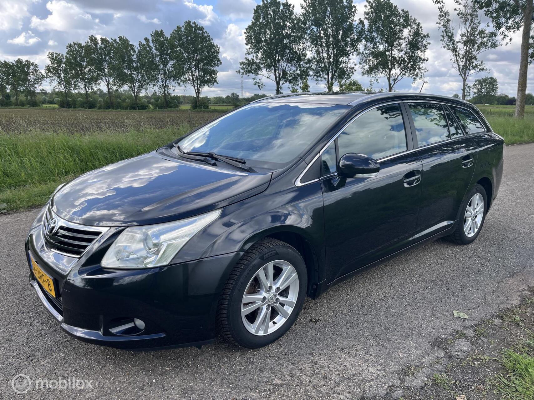Foto van TOYOTA TOYOTA AVENSIS