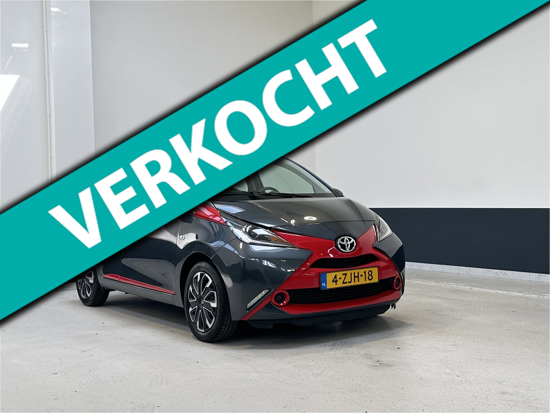 Toyota Toyota Aygo 1.0 VVT-i x-play | Camera| NL | Bluetooth | 2015 - voorkant