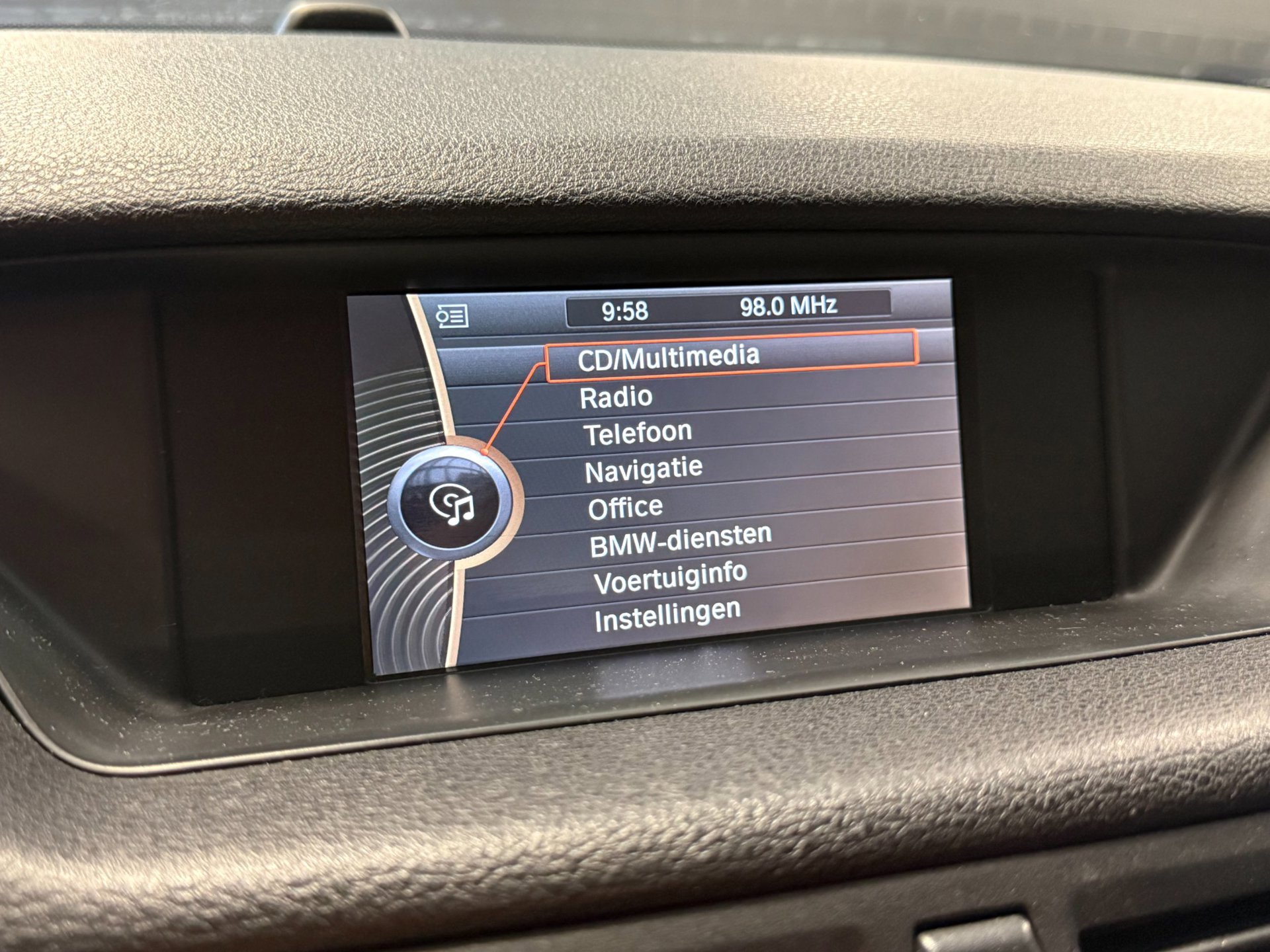 Foto van BMW X1 sDrive 18i