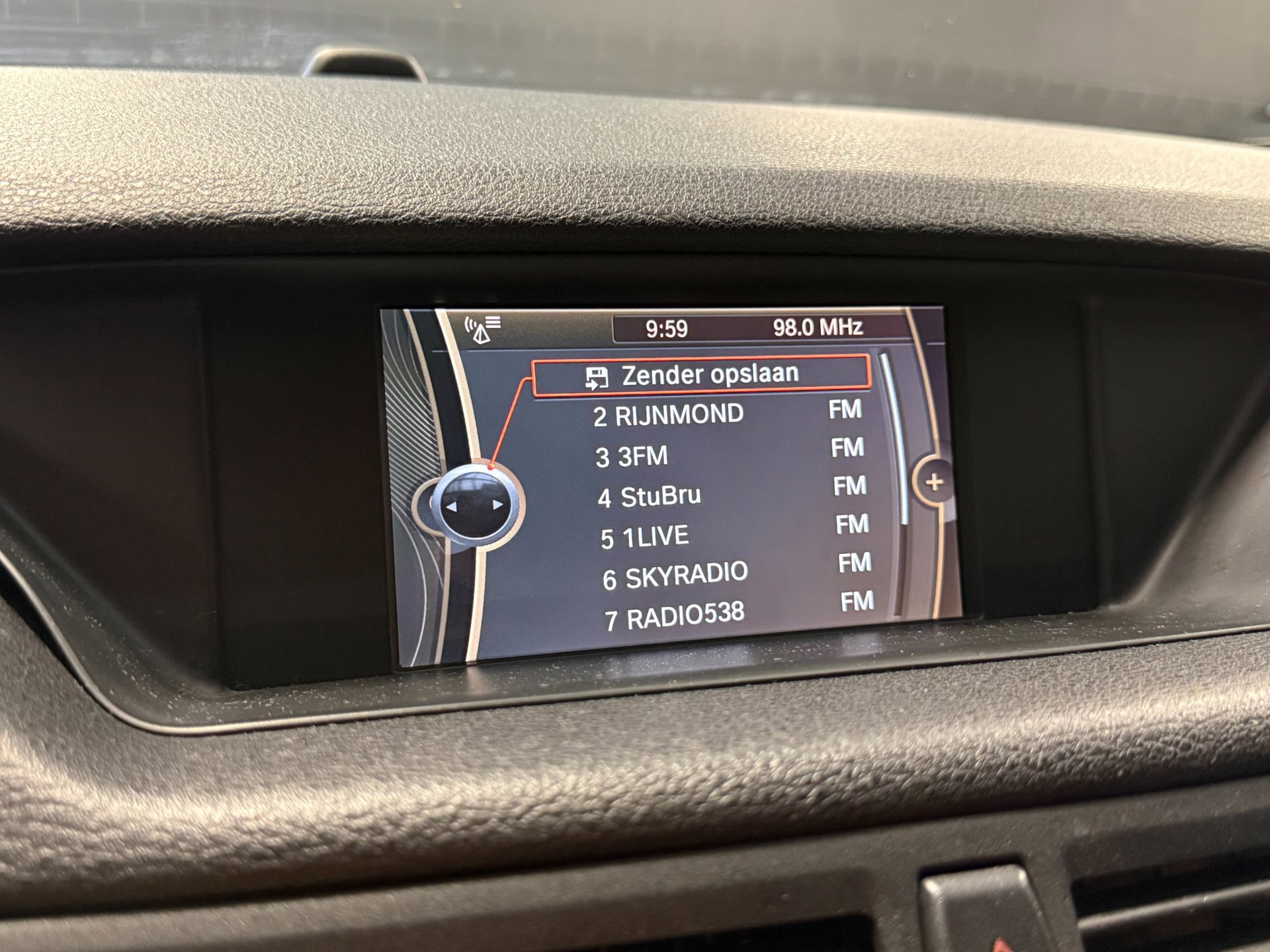 Foto van BMW X1 sDrive 18i
