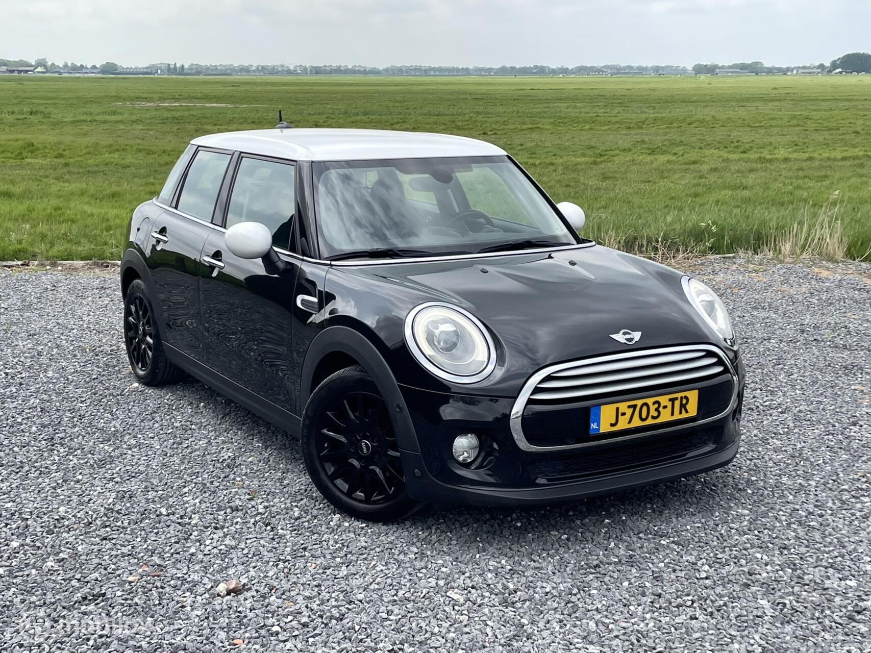 Foto van MINI COOPER