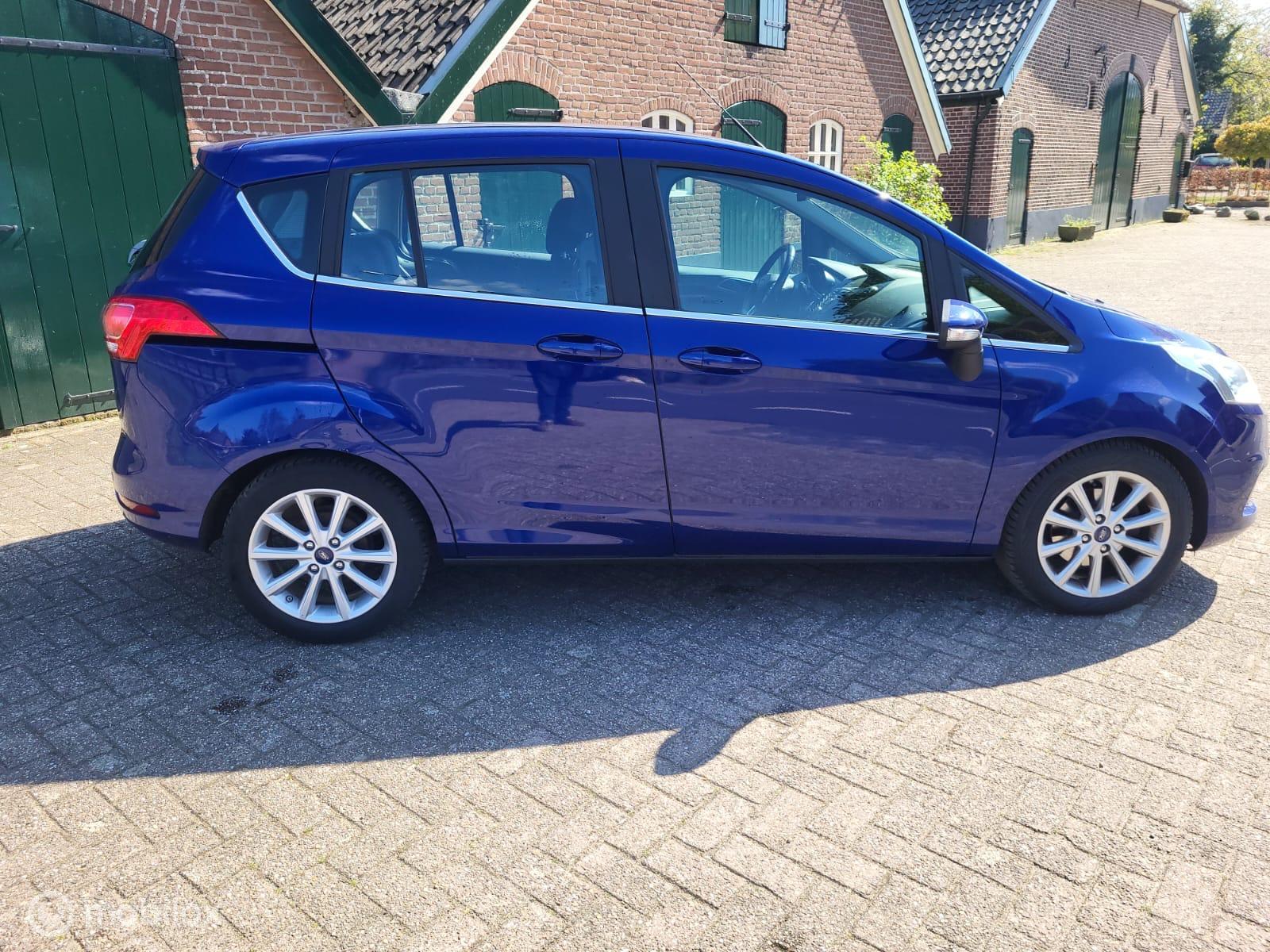 Foto van Ford B-max
