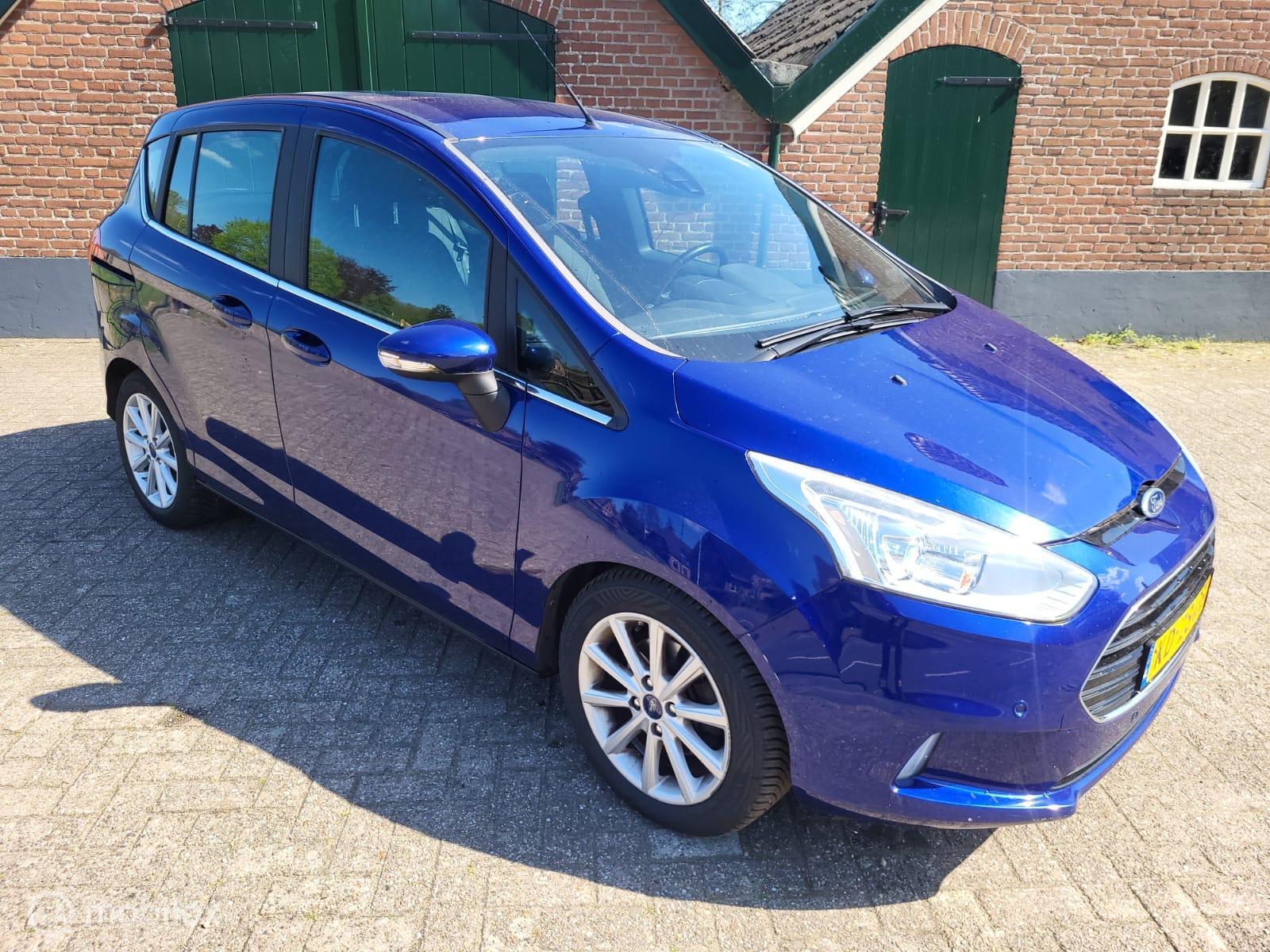Foto van Ford B-max