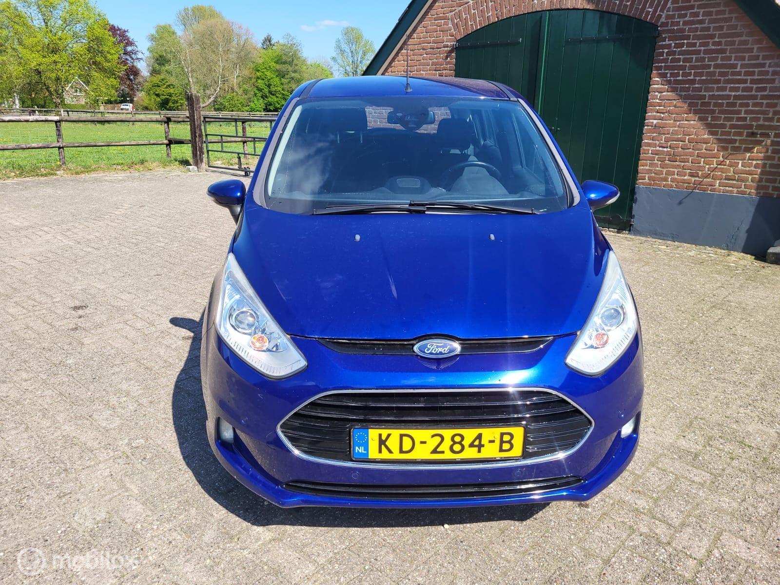 Foto van Ford B-max