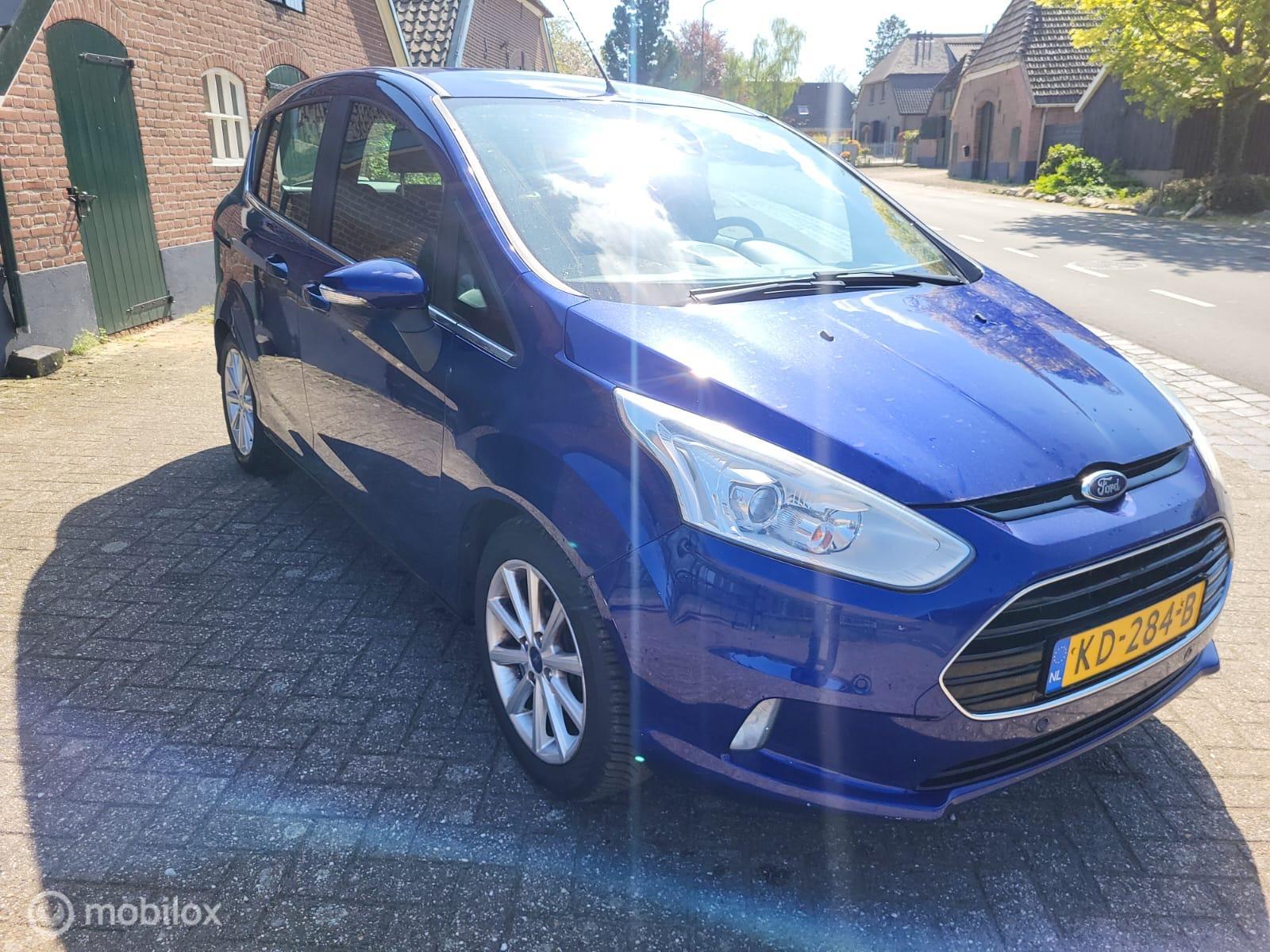 Foto van Ford B-max