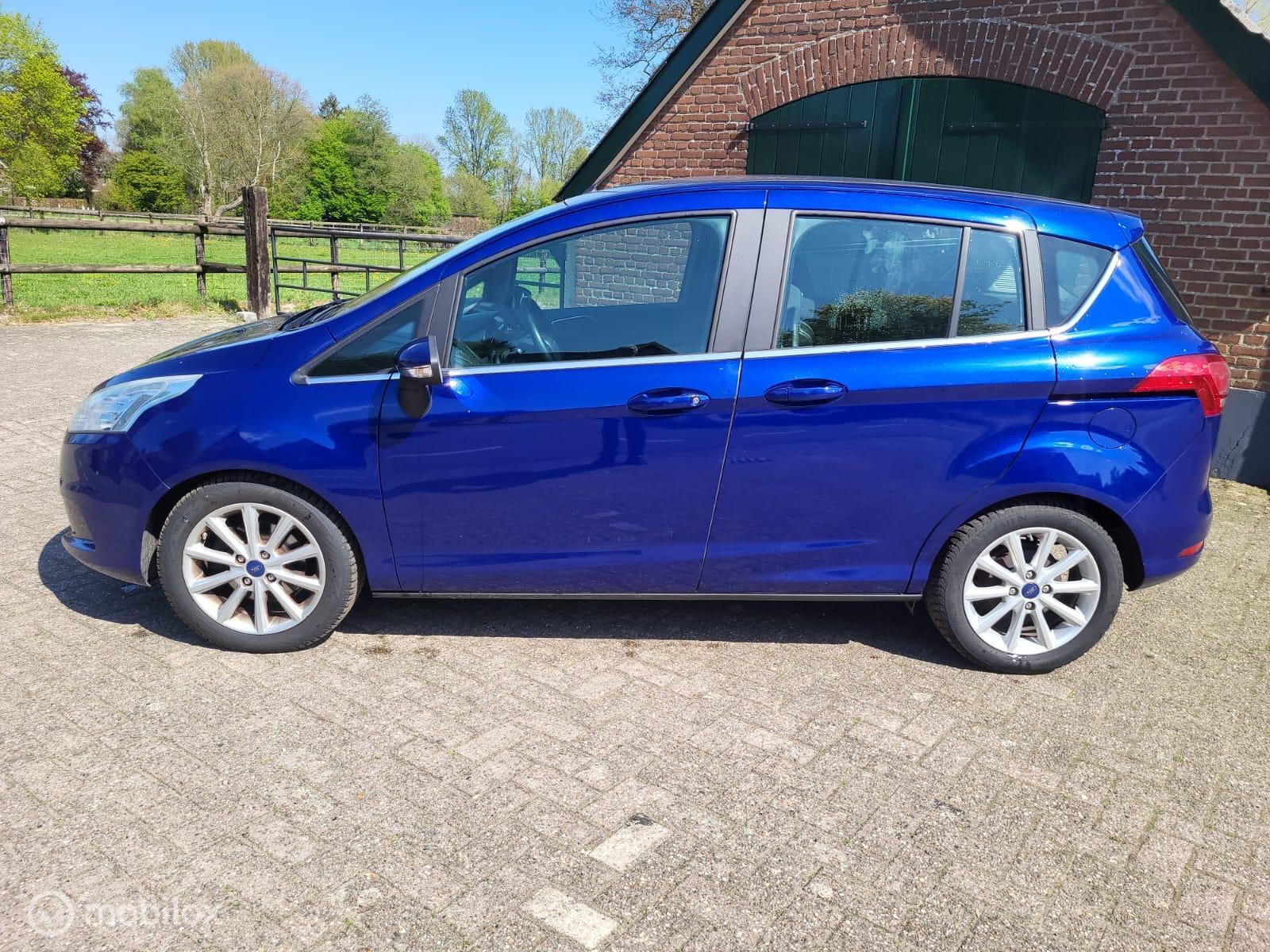 Foto van Ford B-max