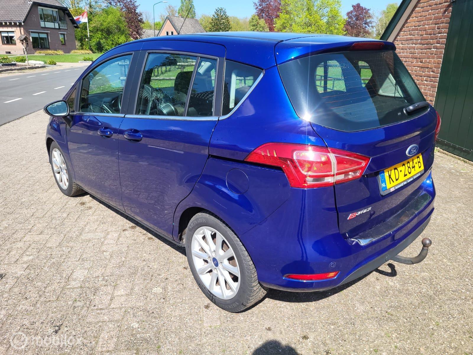Foto van Ford B-max