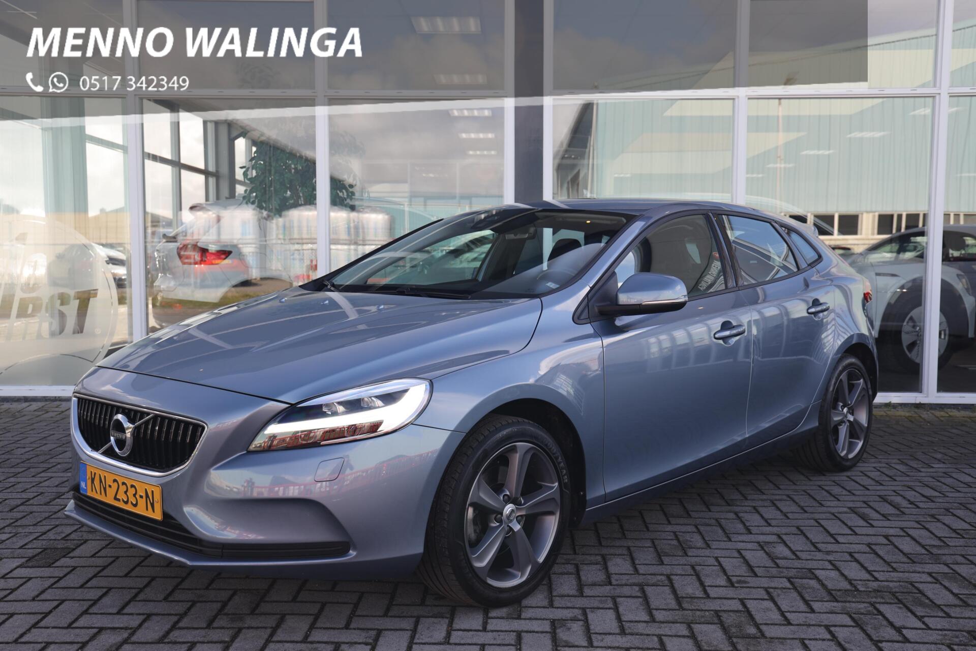 Volvo V40 2.0 T3 Momentum|Navi|Cruise|Trekhaak| 2016 - voorkant