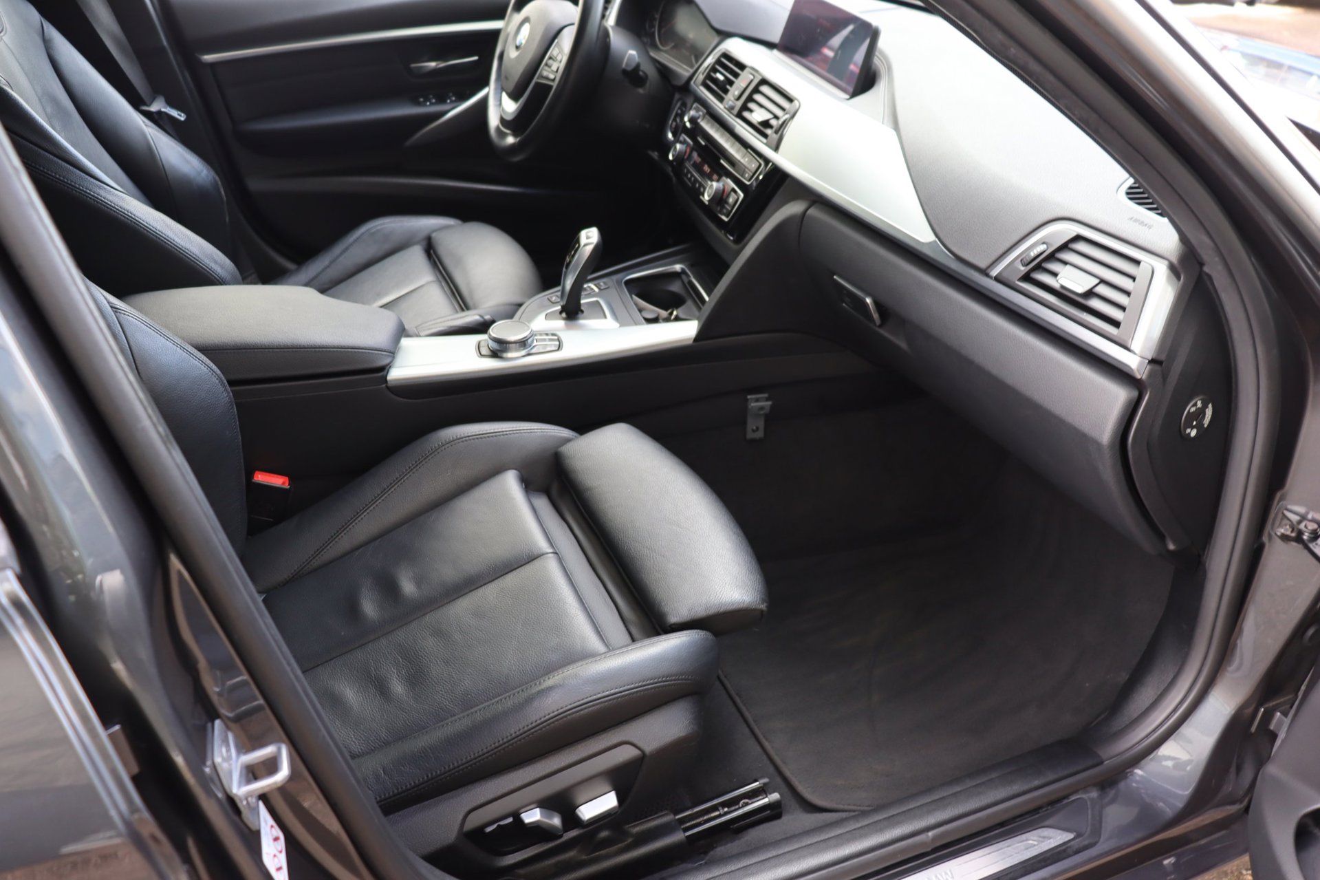 Foto van BMW 318i