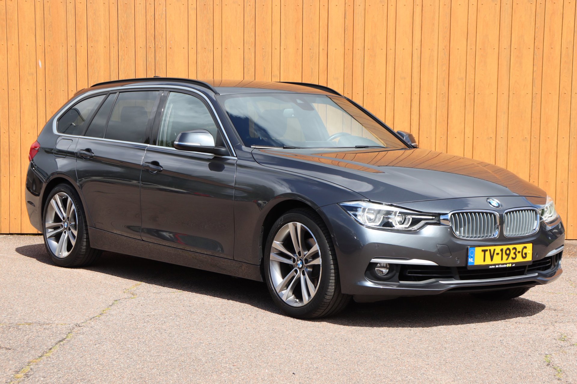 Foto van BMW 318i