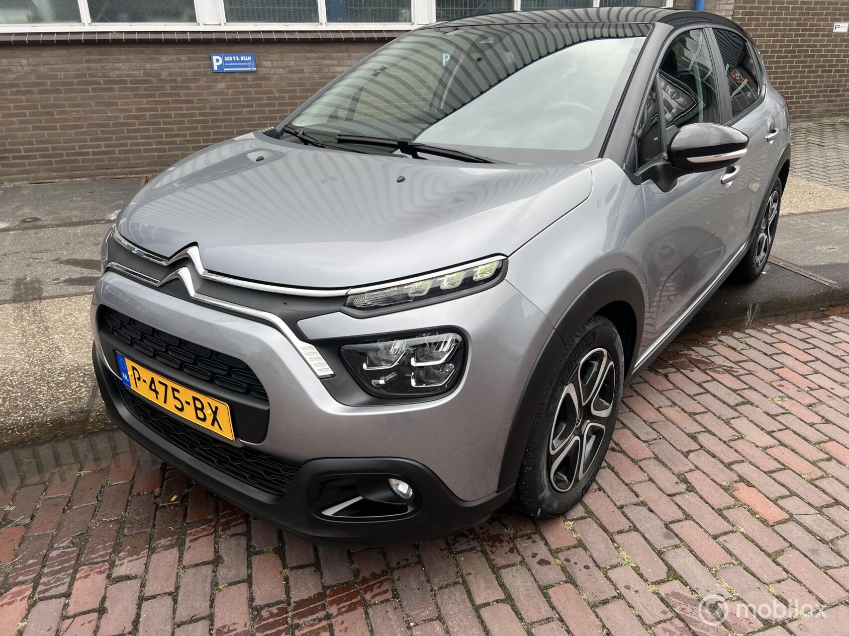 Citroen C3 1.2 PureTech Live NAVI/PDC/TREKHAAK 2021 - voorkant