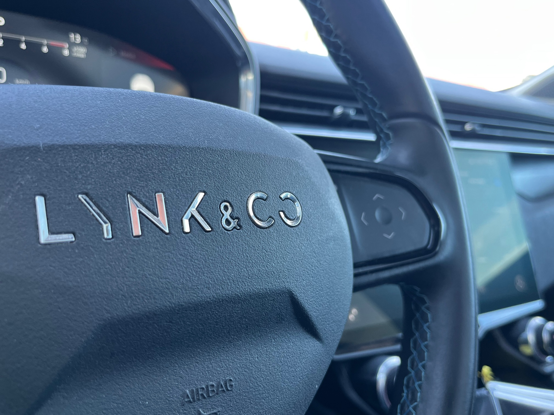 Foto van Lynk&co LYNK & Co 01