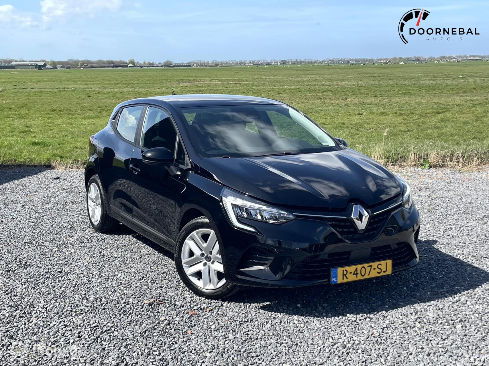 Renault Clio 1.0 TCe Zen / LAGE KM / LED / CARPLAY ! 2022 - voorkant