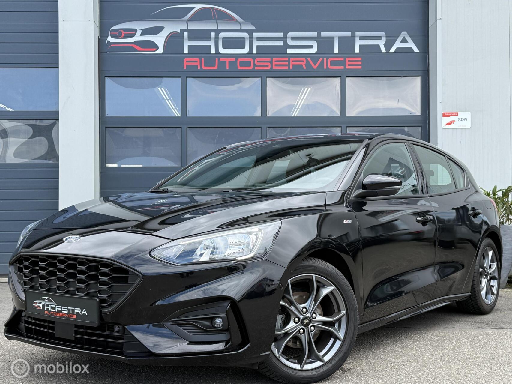 Ford Focus 1.0 EcoBoost ST Line Camera CarPlay Clima NAP 2019 - voorkant