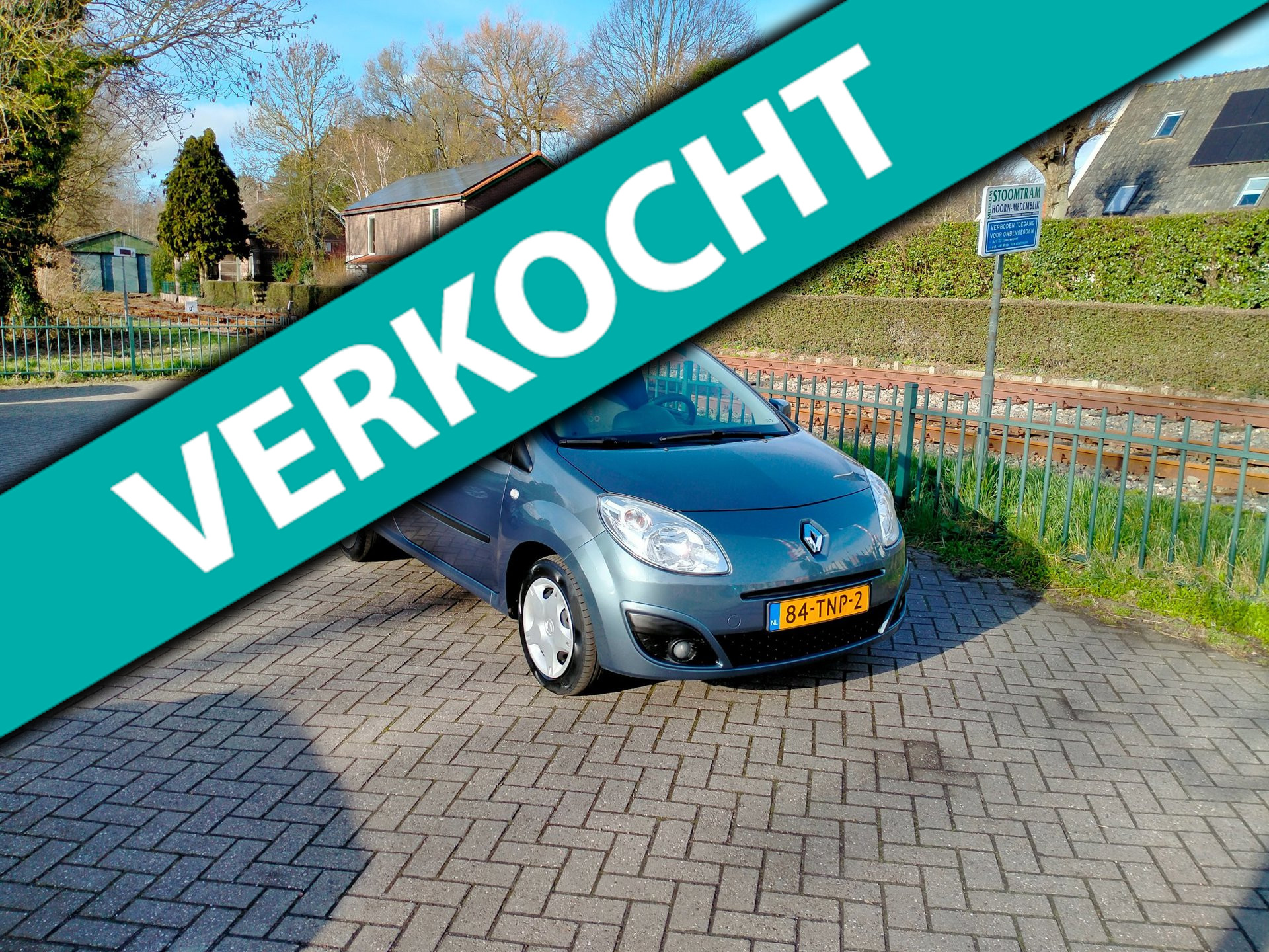 Renault Twingo 1.2-16V Dynamique AUTOMAAT airco dubbele achterstoel ALLINPRIJS 2010 - voorkant